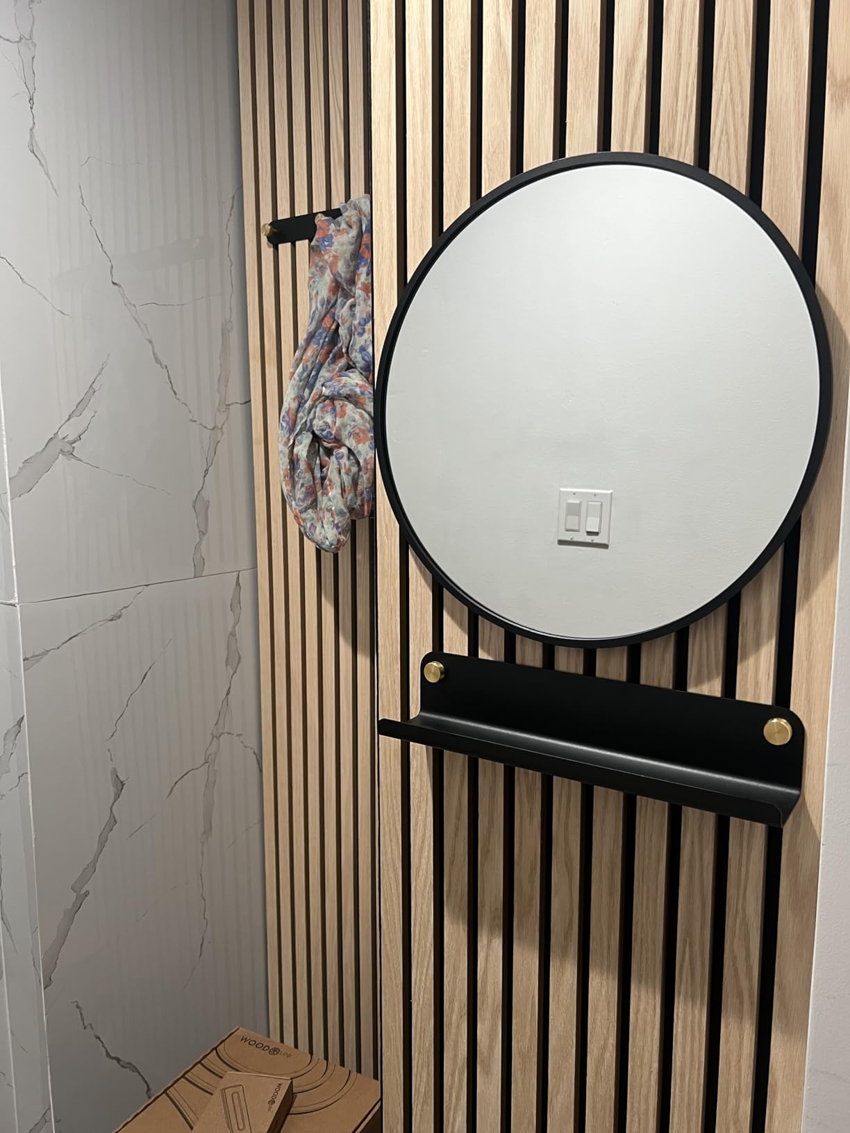 Sunniry Black Round Mirror, Round Mirror 24 inch, Black Circle Mirrors Matte Metal Frame, Wall Mounted Mirrors for Living Room, Bathroom, Wall, Entryway customer photo 2
