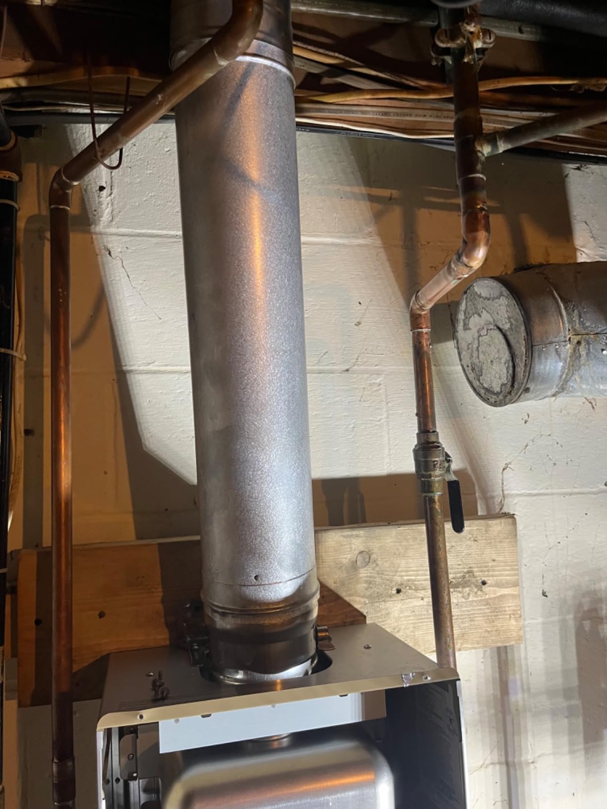 Rheem RTG-95DVLN-3 High Efficiency Non-Condensing Indoor Tankless Natural Gas Water Heater 9.5 GPM, 199,900 BTUs customer photo 2