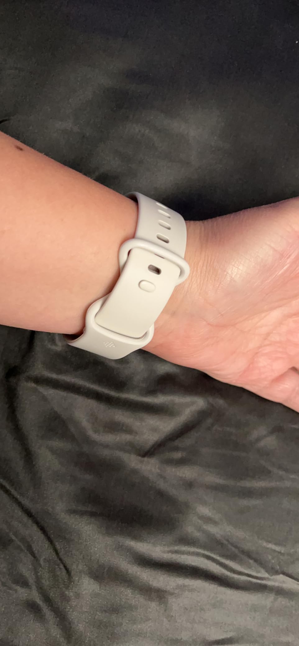 Google Fitbit Charge 6 - Fitness Tracker - Obsidian/Black customer photo 1