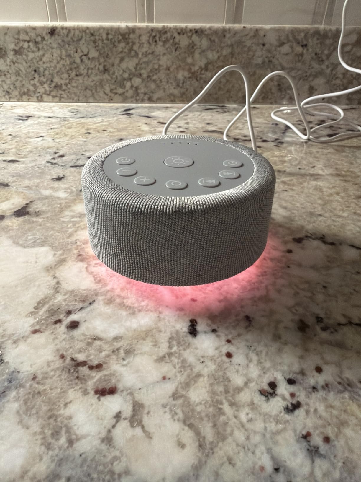 Sound Machine Night Light White Noise Brown Noise Machine 30 Non Looping Sounds 12 Lights 5 Timers 36 Adjustable Volume Memory Function Sleep Sounds Machine for Baby Kids Adult & Home Office Travel customer photo 1