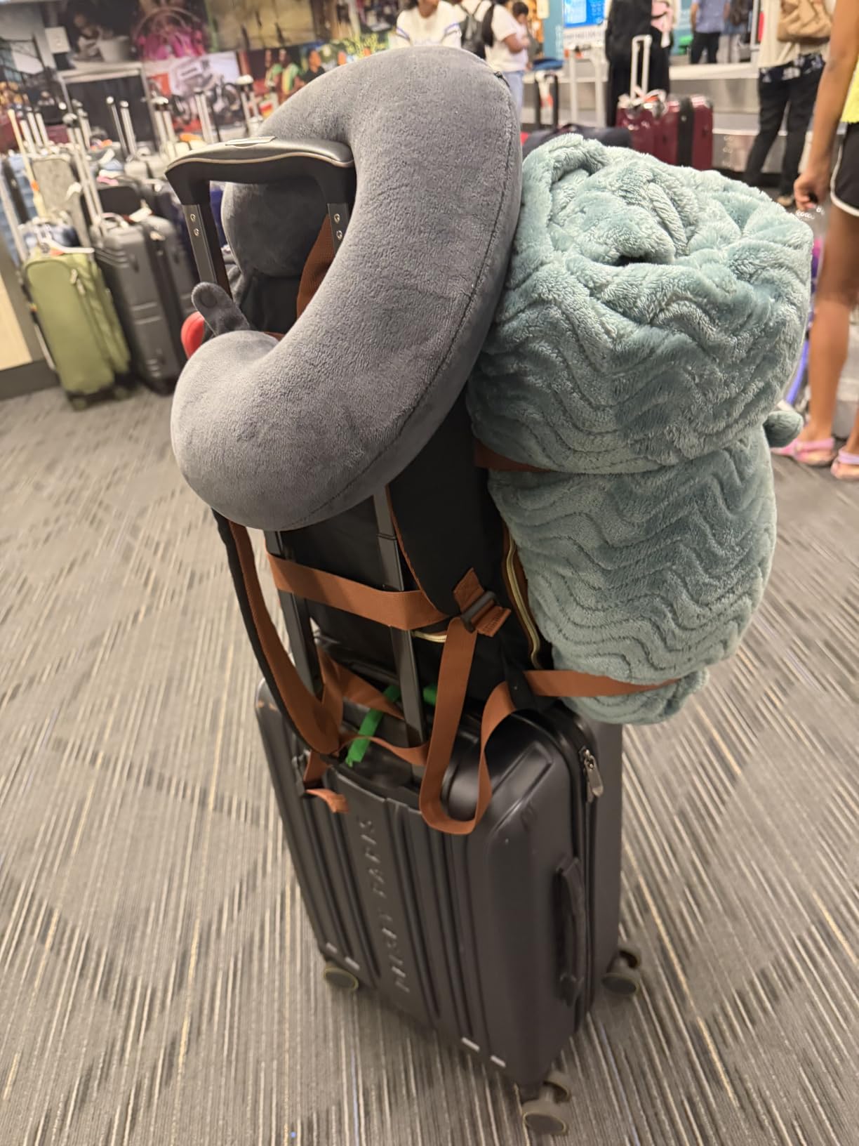 LOVEVOOK 40L Large Travel Backpack for Women Men, 17 Inch Carry on Backpack for Traveling on Airplane, Personal Item Bag customer photo 2