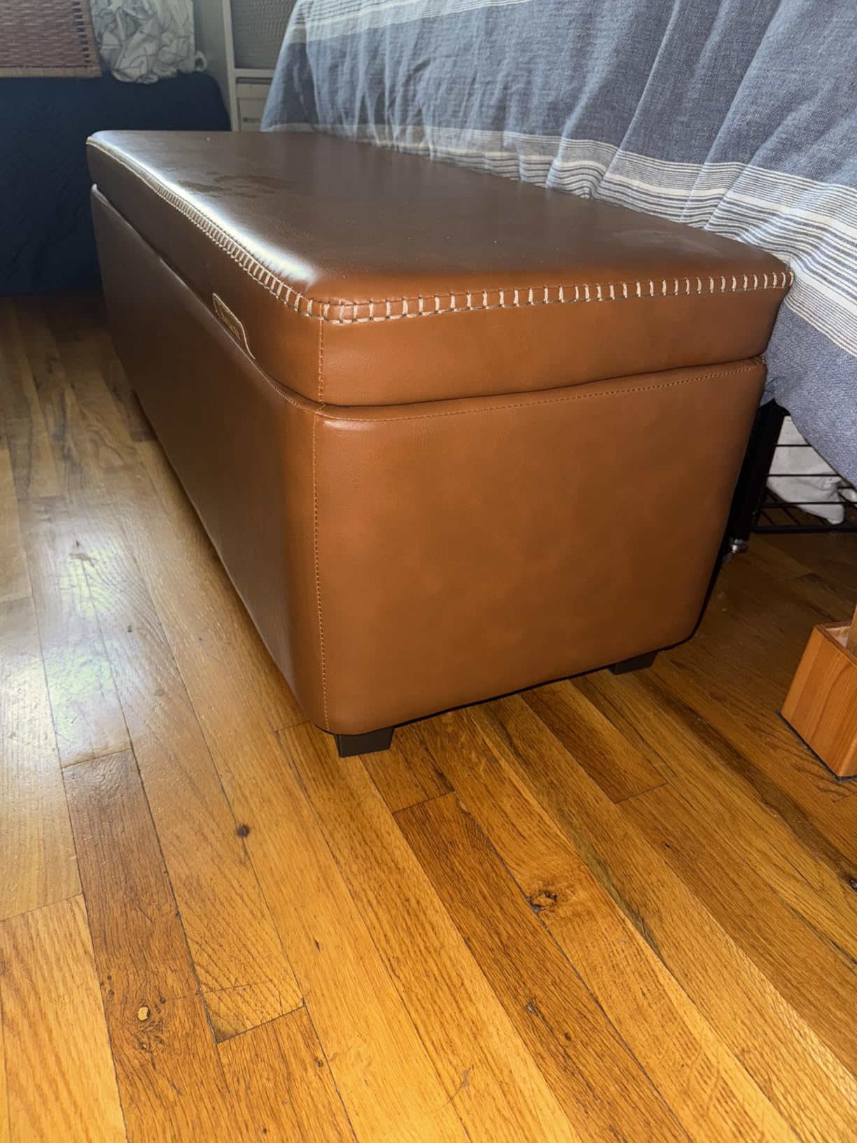 VASAGLE EKHO Collection - Storage Ottoman Bench, Entryway Bedroom Bench, 25 Gallons, Synthetic Leather with Stitching, Mid-Century Modern, Safety Hinges, Loads 660 lb, Caramel Brown customer photo 2