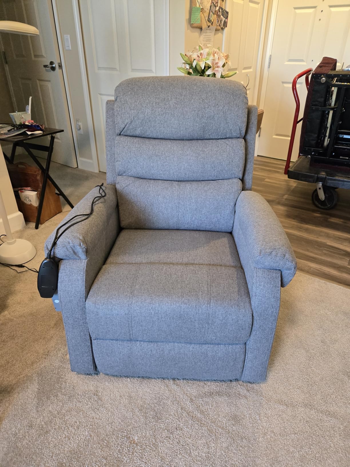 LOUVIXA Power Lift Recliner Chair Recliners for Elderly with Heat and Massage Recliner Chair for Living Room with Infinite Position and Side Pocket, USB Charge Port (Light Grey) customer photo 1
