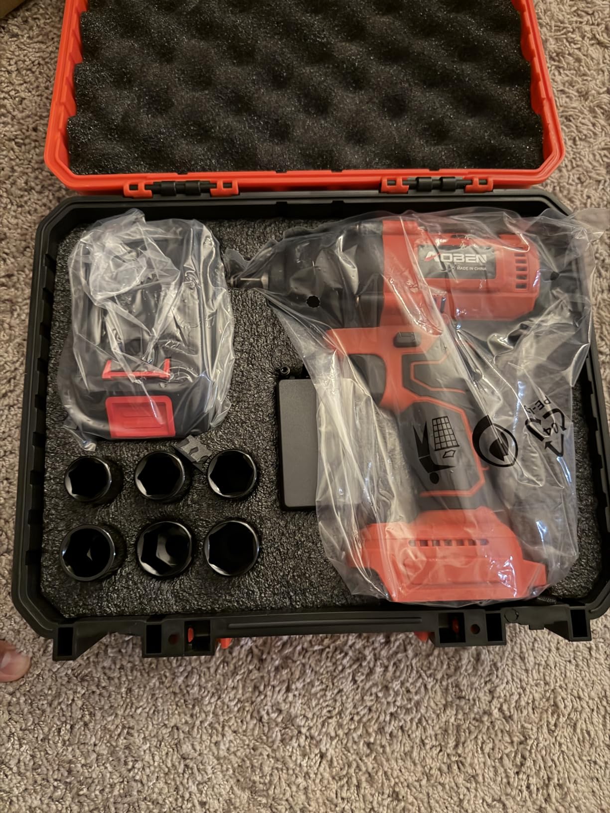 AOBEN Cordless Impact Wrench 1/2 Inch, Power Impact Gun Kit, Max 600N.M/450Ft-lbs High Torque Electric Impact Driver for Car RV Tire, 4.0Ah Battery, Charger, 6 Sockets & Storage Tool Case customer photo 1