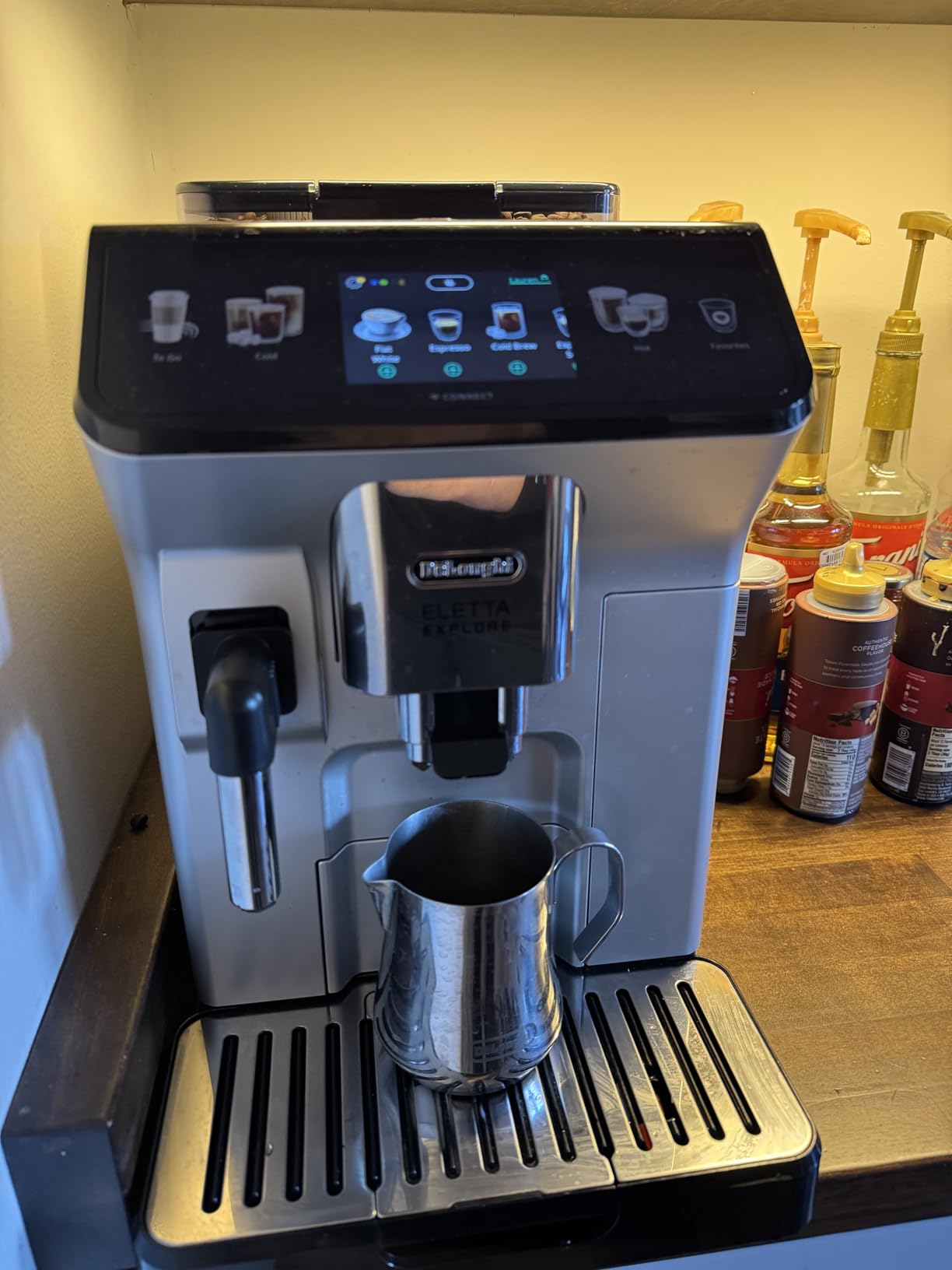De'Longhi Eletta Explore Espresso Machine with Coffee Grinder, Milk Frother, 50+ One-Touch Recipes, Hot & Cold Frother, Built-in Grinder, 4 User Profiles customer photo 1