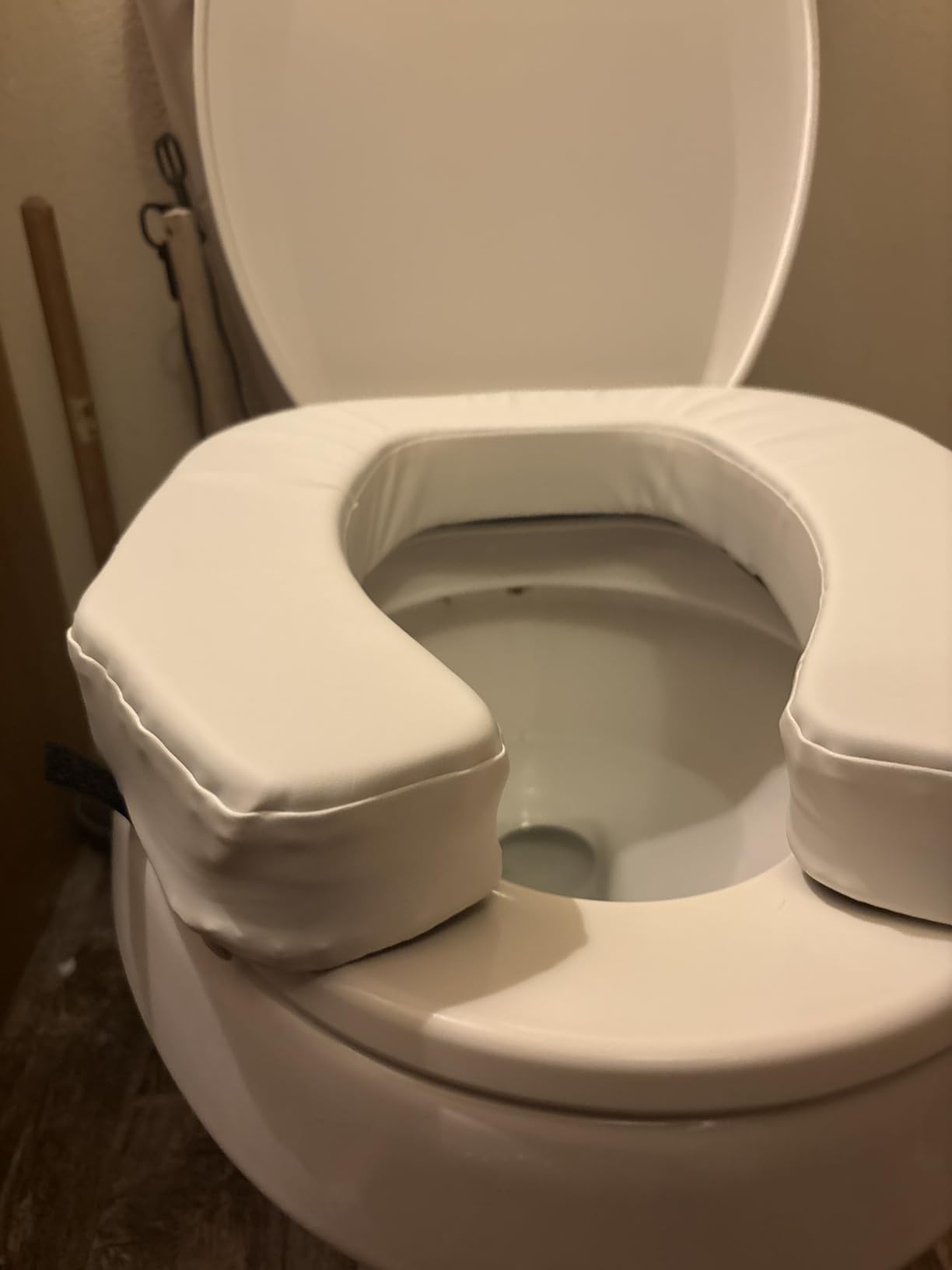 Lunderg Padded Toilet Seat Riser for Seniors - Adds 3 inches. Universal Fit | FIRM Raised Toilet Seat Cushion with High-Density Foam for Enhanced Comfort & Elevation. Post-Surgery Must have (White) customer photo 1