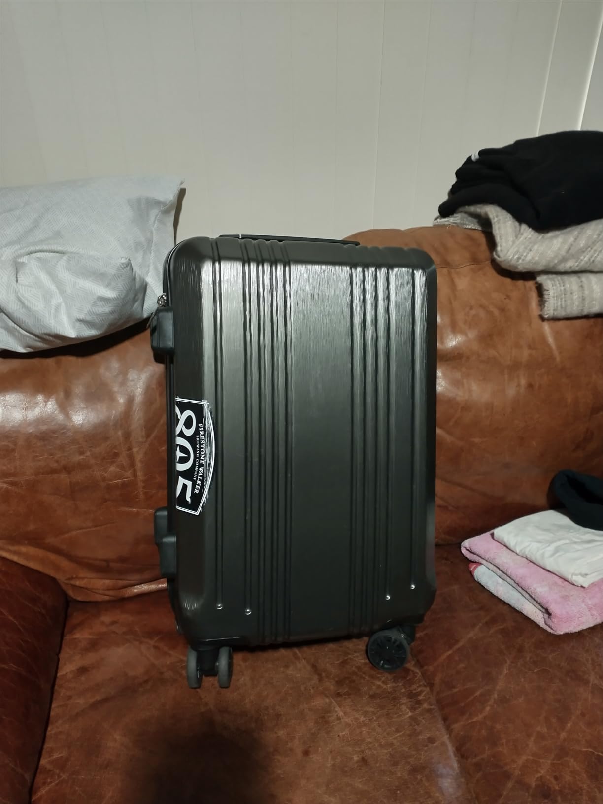 Coolife PC+ABS Hardshell Luggage, TSA Lock, Spinner Wheels, 24in Checked customer photo 1