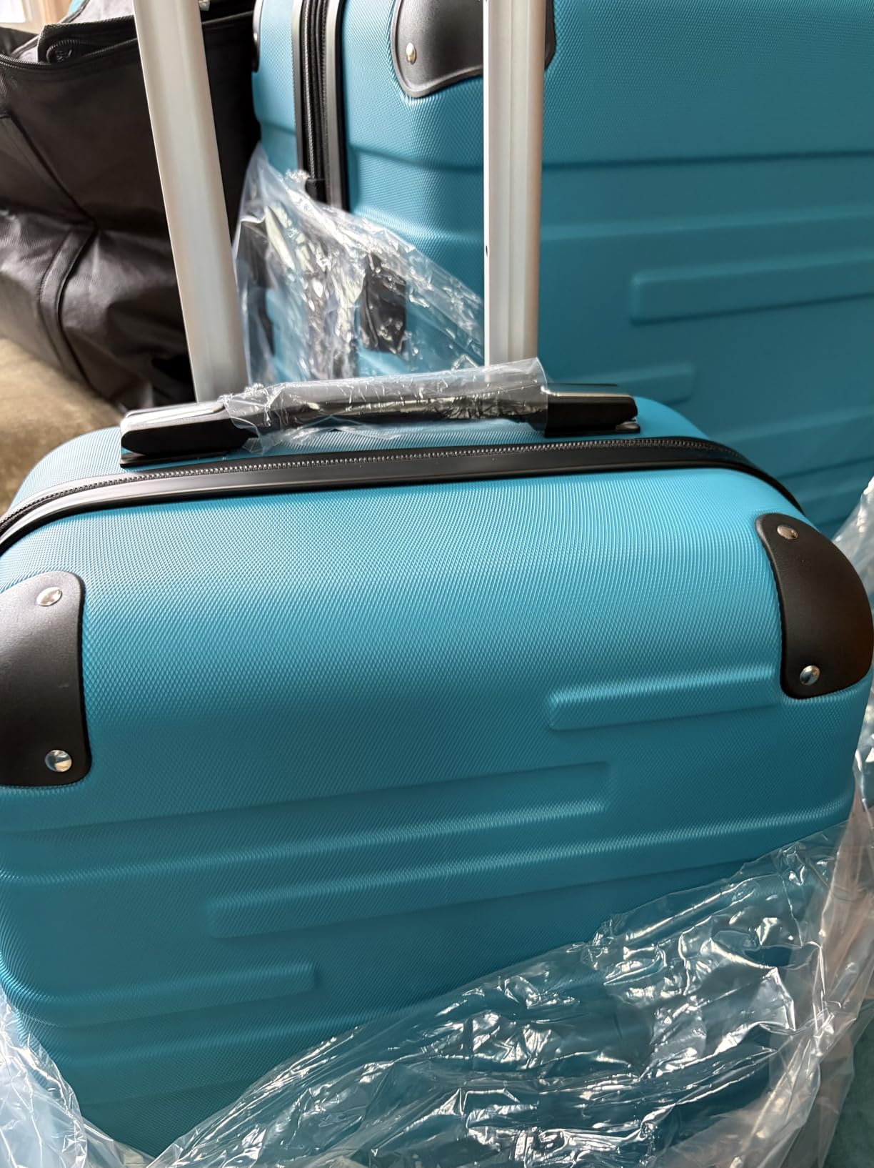 Coolife Hardside Checked Luggage with TSA Lock, Spinner Wheels, Telescopic Handle, Lightweight Suitcase (Lake Blue, L(28in)) customer photo 2
