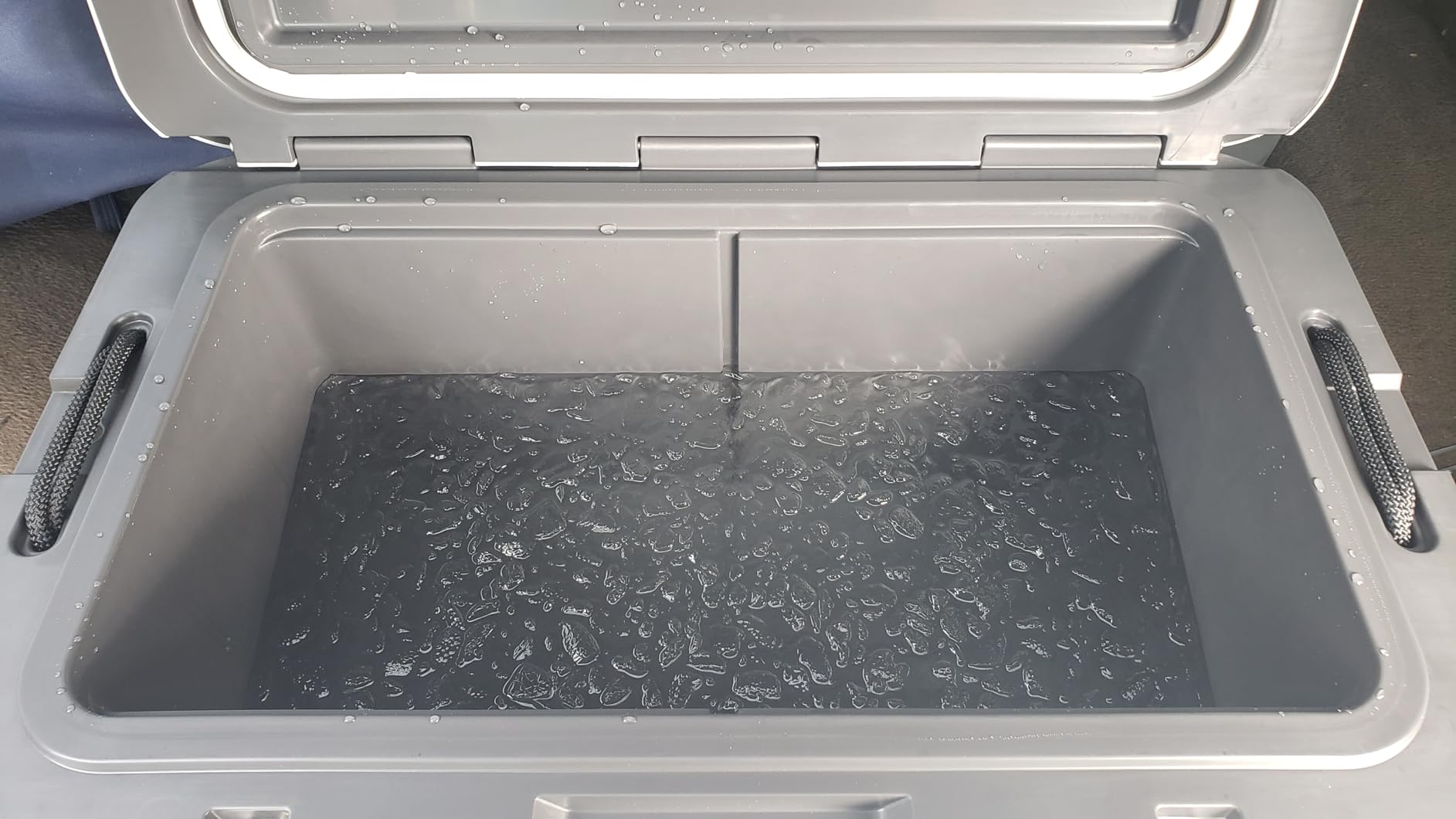 ENGEL 60 QT Ultra-Light Injection Molded Cooler customer photo 1