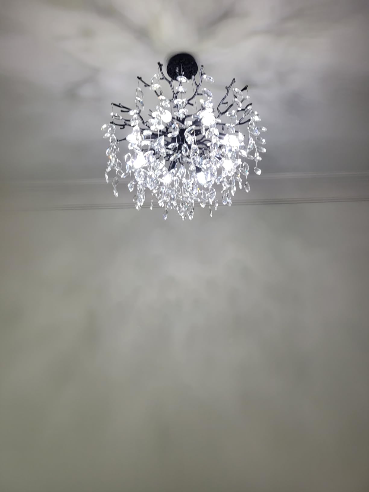 EGM Gold Tree Branch Crystal Chandelier, 32 Inch Modern Raindrop Crystal Ceiling Light Fixtures 10-Light(E12), Hanging Round Chandeliers for Dining Room Living Room Bedroom Foyer customer photo 1