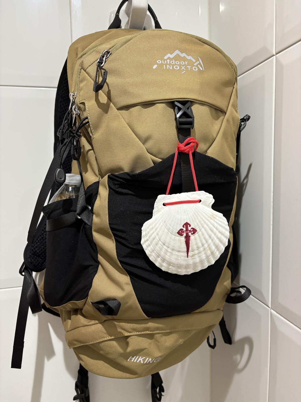 IX INOXTO Hiking Backpack, 26L/40L Waterproof Hiking Daypack with 3L Water Bladder and Rain Cover, Lightweight Travel Camping Backpack for Men Women (Khaki) customer photo 1