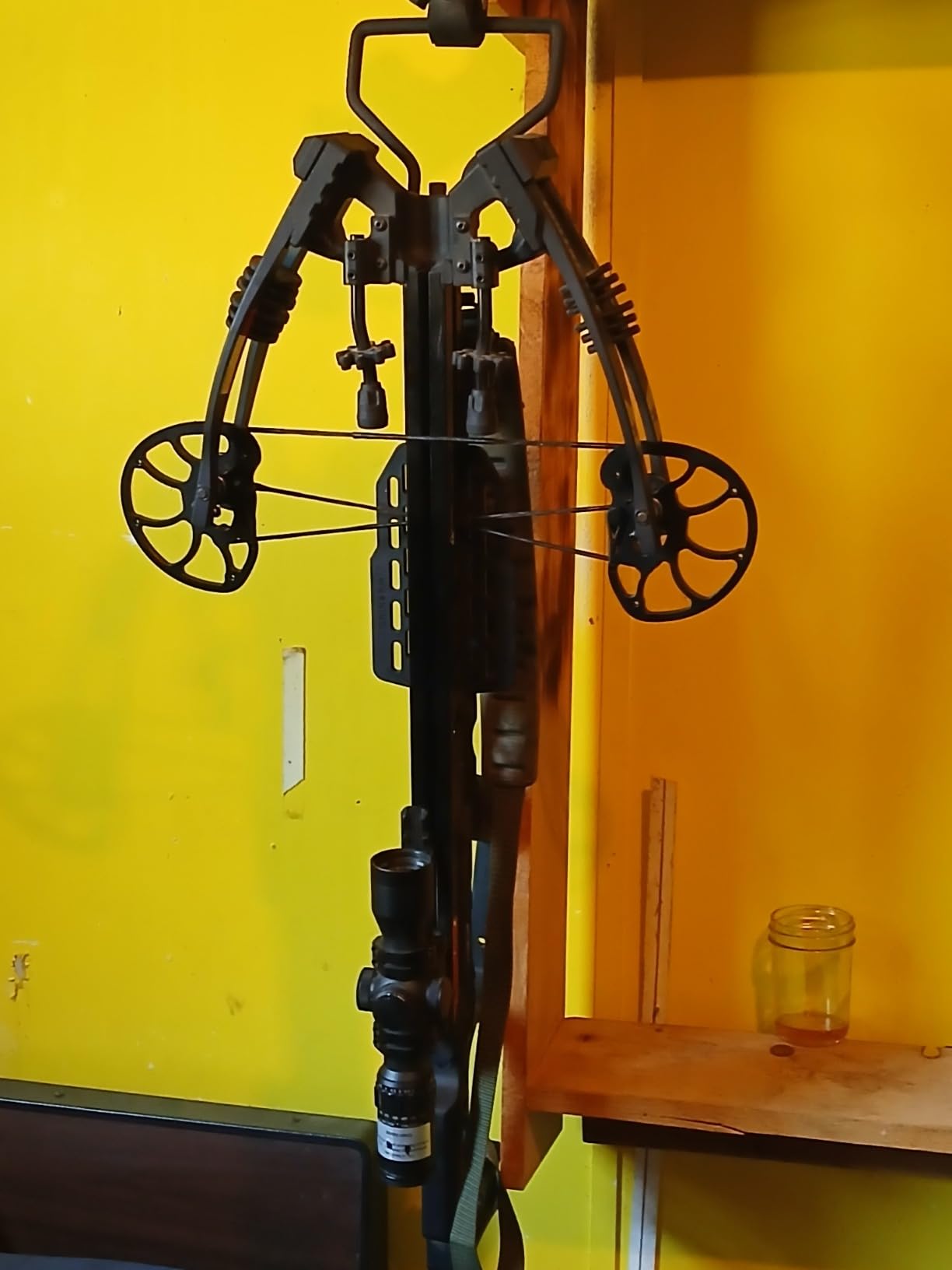 Xpedition Archery Xtraction 400X Crossbow, Lightweight Compact Compound Crossbow Package with Premium 4X32 Scope, 400 Feet Per Second customer photo 1