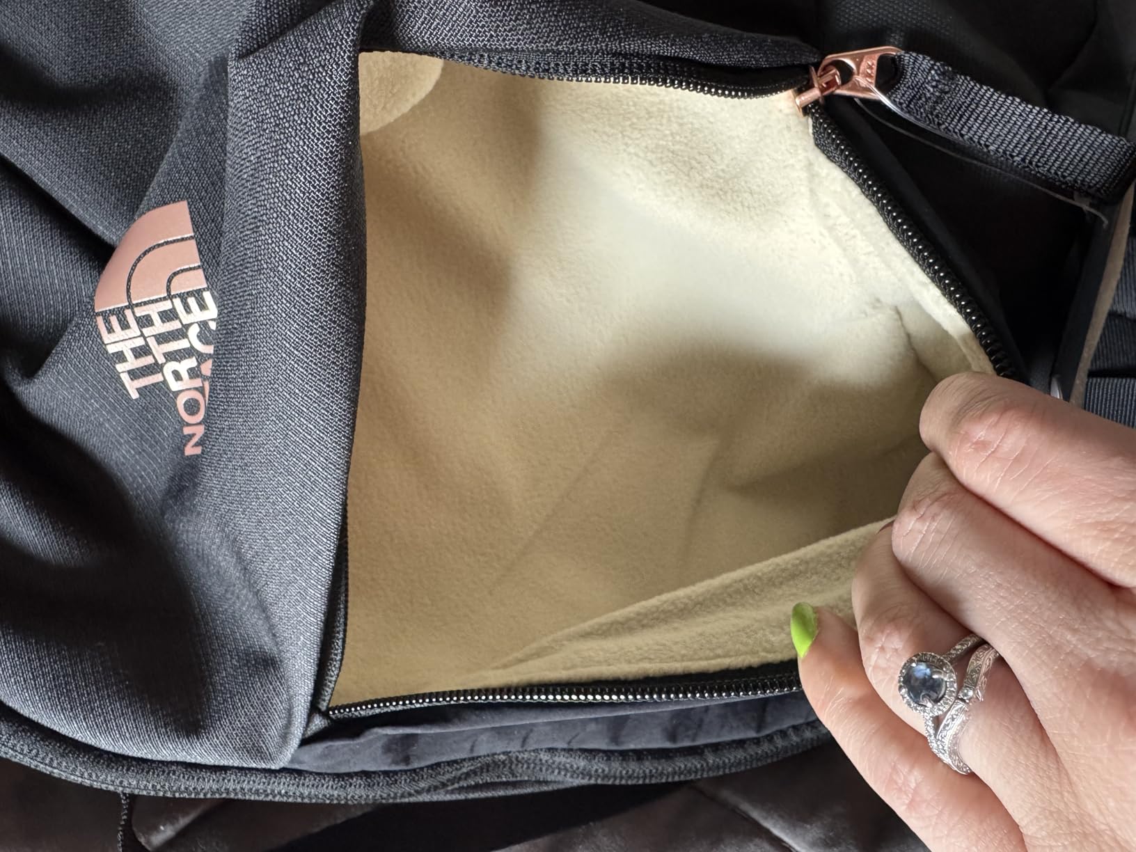 The North Face Women's Isabella Sling | Slim Carry Crossbody Bag With Large Main Compartment, Water Repellent customer photo 2