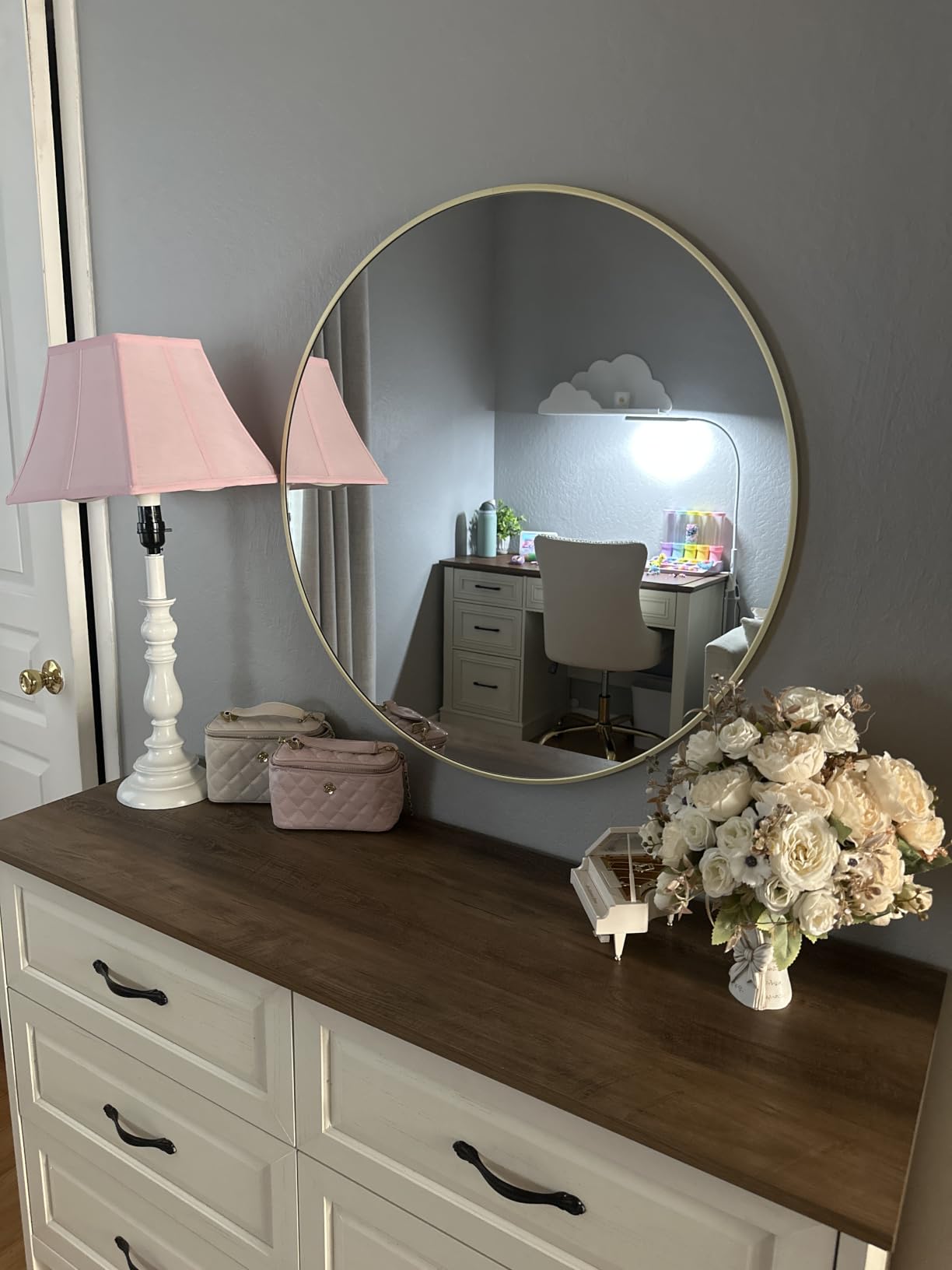 XRAMFY 24 Inch Round Mirror-Gold Circle Mirrors for Bathroom, Entryway | Modern Hanging Vanity Mirror for Livingroom, Wall Decor, Bedroom, Matte Gold Circle Decorative Wall Mirror customer photo 2