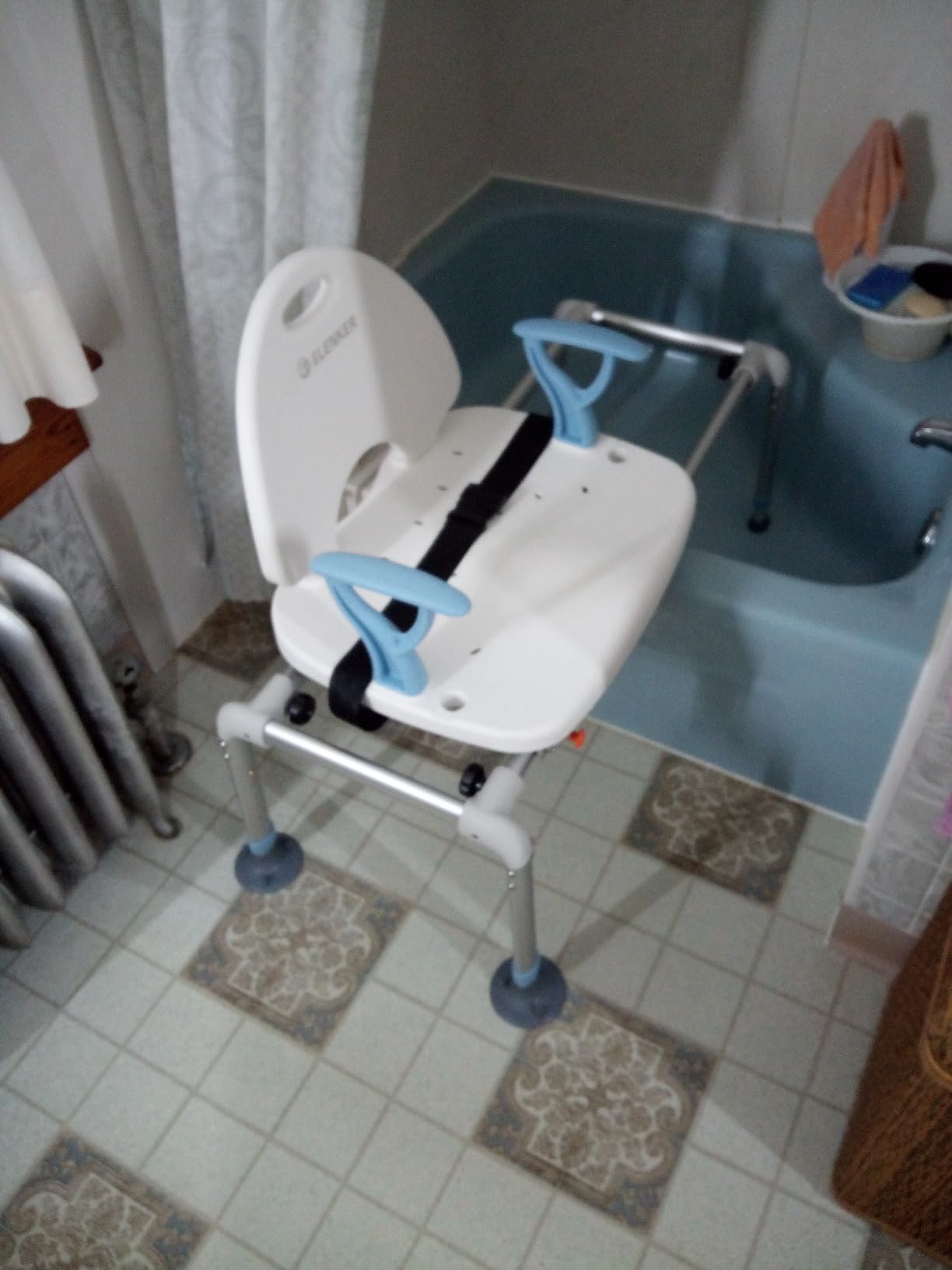 ELENKER Heavy-Duty Sliding Tub Transfer Bench (450 lb Load Capacity) customer photo 2