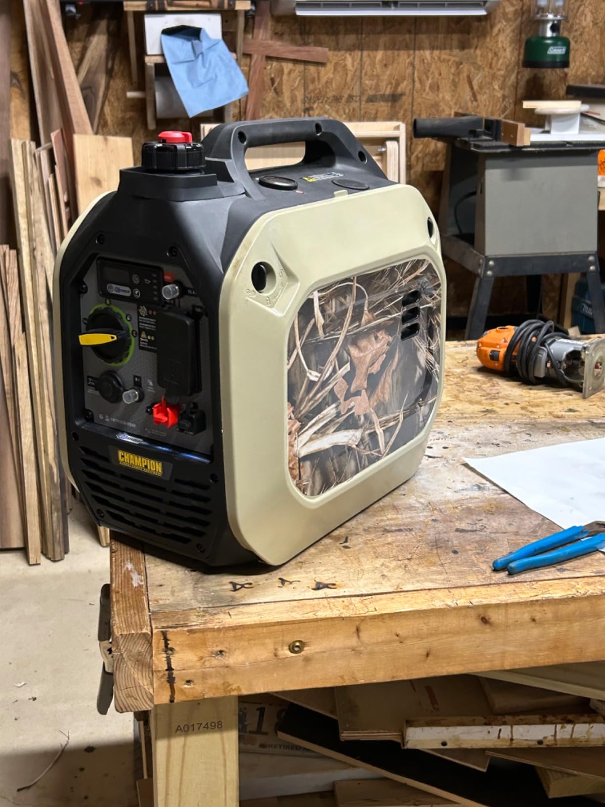 Champion Power Equipment 2500-Watt Ultralight Portable Inverter Generator with Quiet Technology and Free 3-Year Warranty | 39.7 lb, 53 dBA quiet, 1850 running watts, up to 11.5 hr run time, CO Shield auto shutoff, clean power under 3% THD customer photo 1