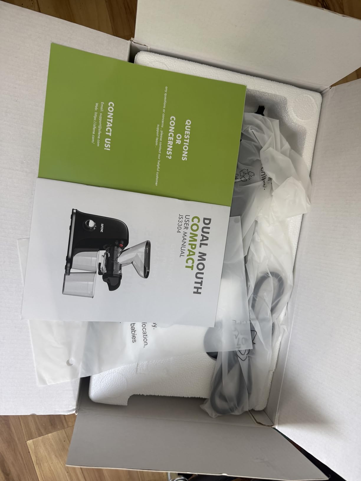 SIFENE Mini Slow Masticating Juicer, Dual Feed Chute, Quiet Motor, BPA-free parts for apples, carrots and celery customer photo 2