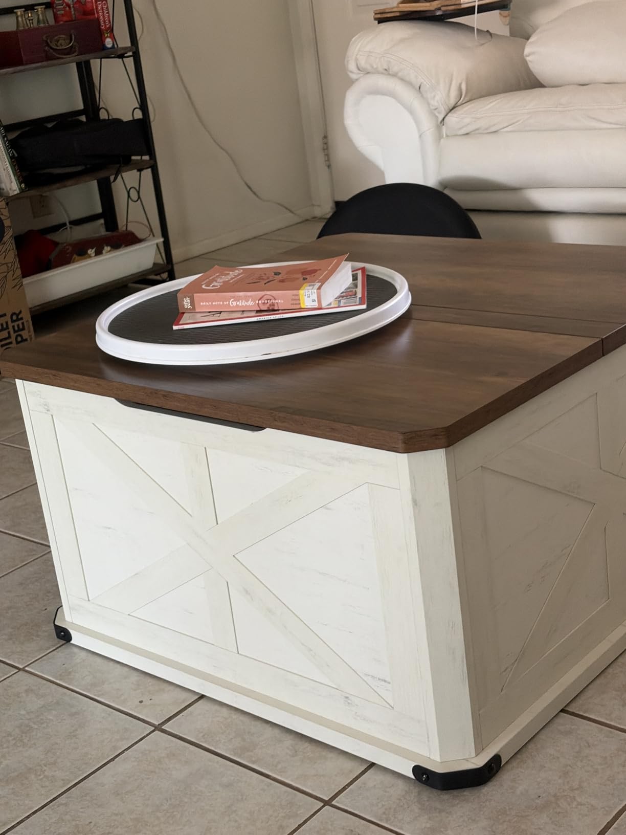 VASAGLE LIRY Collection - Farmhouse Coffee Table with Storage, Square Coffee Table for Living Room, Center Table with Flip-Top Lids, Honey Brown ULCT232K41 customer photo 2