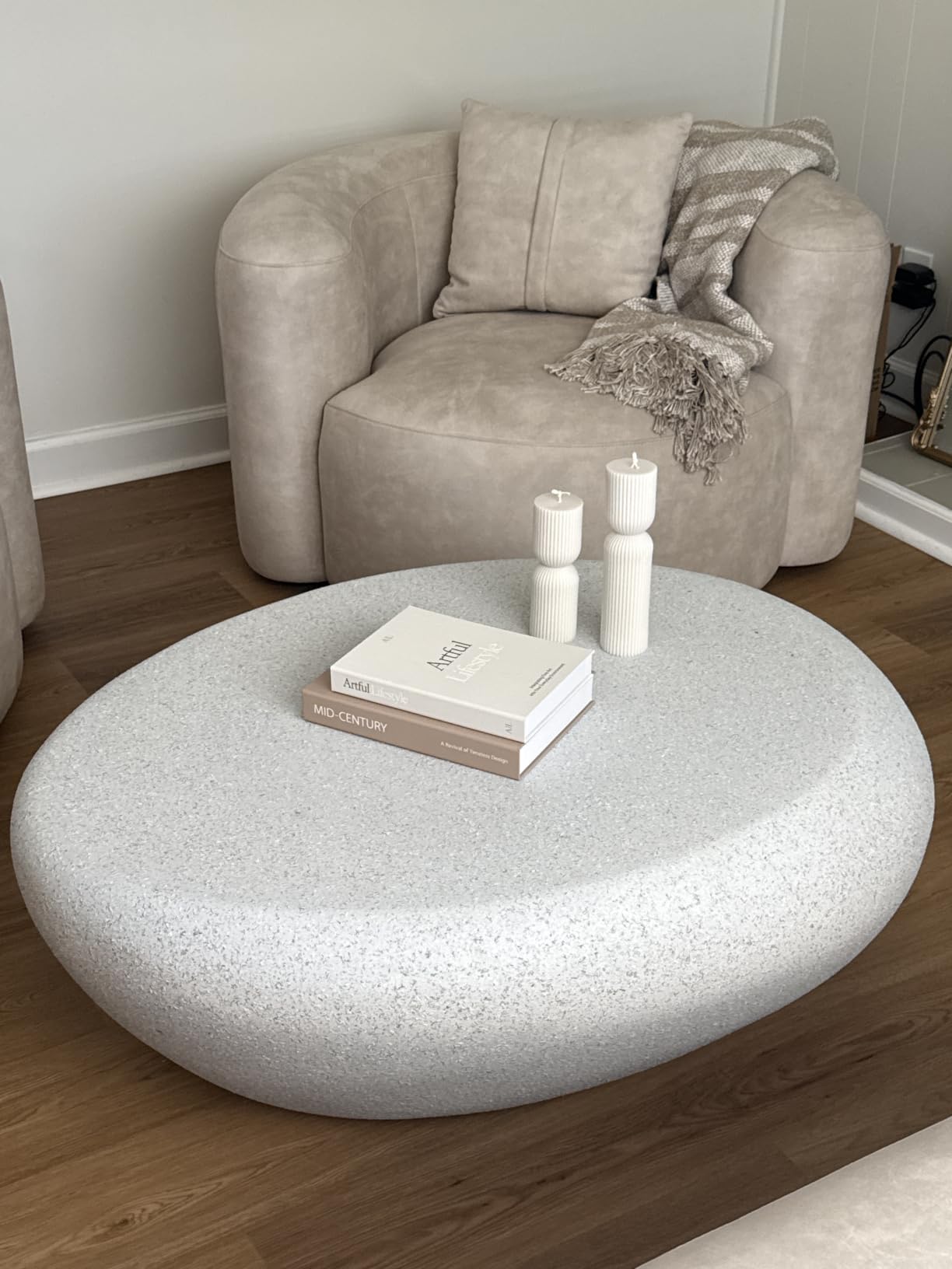 ø31.5'' Round Stone Coffee Table for Living Room, Modern Drum Circle Faux Concrete Marble Coffee Table, Fiber Glass Material, No Assembly (Mars Texture, ø31.5'' x 11.8'') customer photo 1