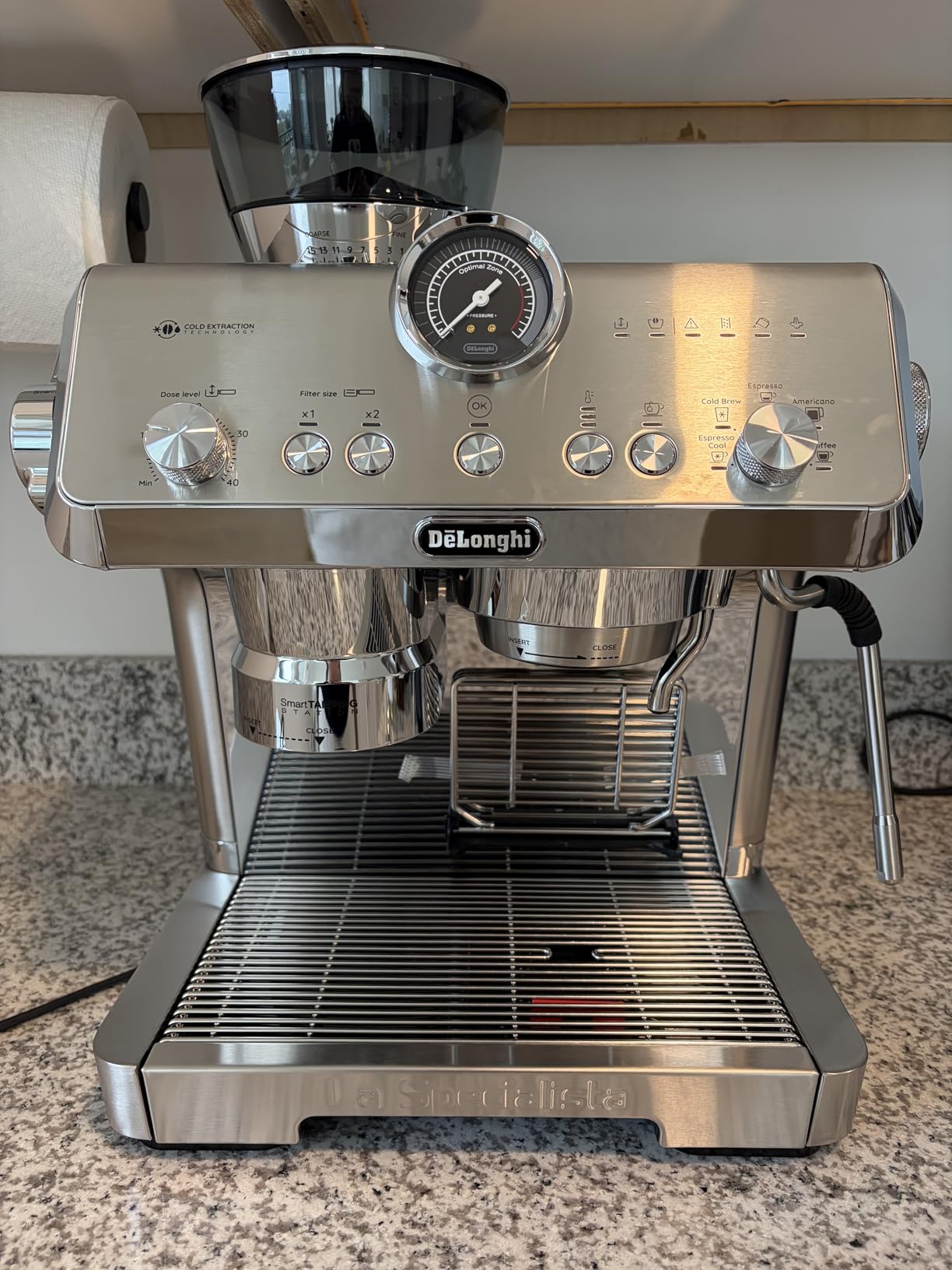 De'Longhi La Specialista Opera Espresso Machine with Coffee Grinder, 5 Preset Recipes, Smart Tamping Technology, Built-in Grinder, Powerful Milk Frother customer photo 2