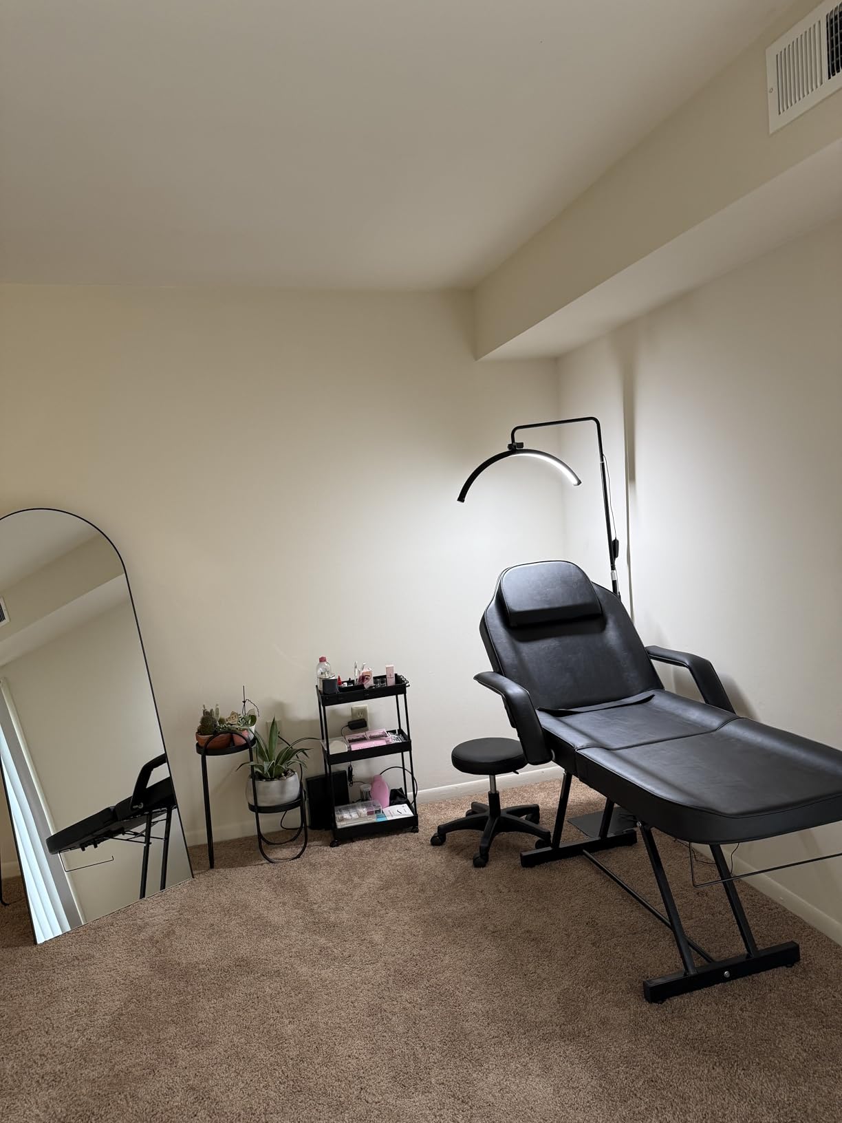 Artist hand Massage Table Electric Height Adjustable Massage Bed Facial Bed Lash Bed for Eyelash Extensions Salon Chair (White) customer photo 1