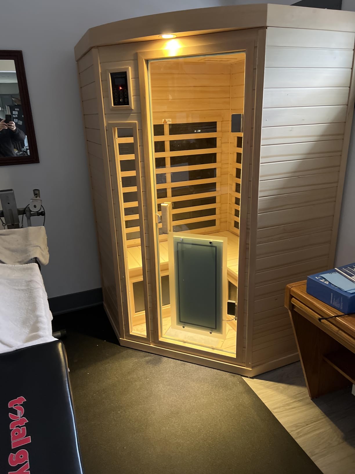 Far Infrared Sauna 1 Person Infrared Sauna Room Canadian Hemlock Wooden Sauna for Home, 1300W Low-EMF Indoor Saunas with Control Panel, Bluetooth Speakers, LED Reading Lamp, Tempered Glass Door customer photo 1