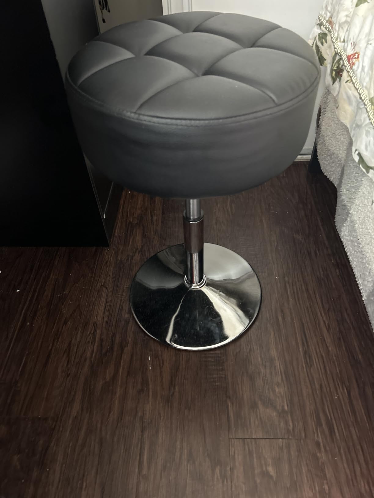BFTOU Black 4.9-inch Thickened Vanity Stool Round PU Leather Swivel Height Adjustable Makeup Chair Ottoman for Bedroom Living Room SPA Salon Shop Small customer photo 1