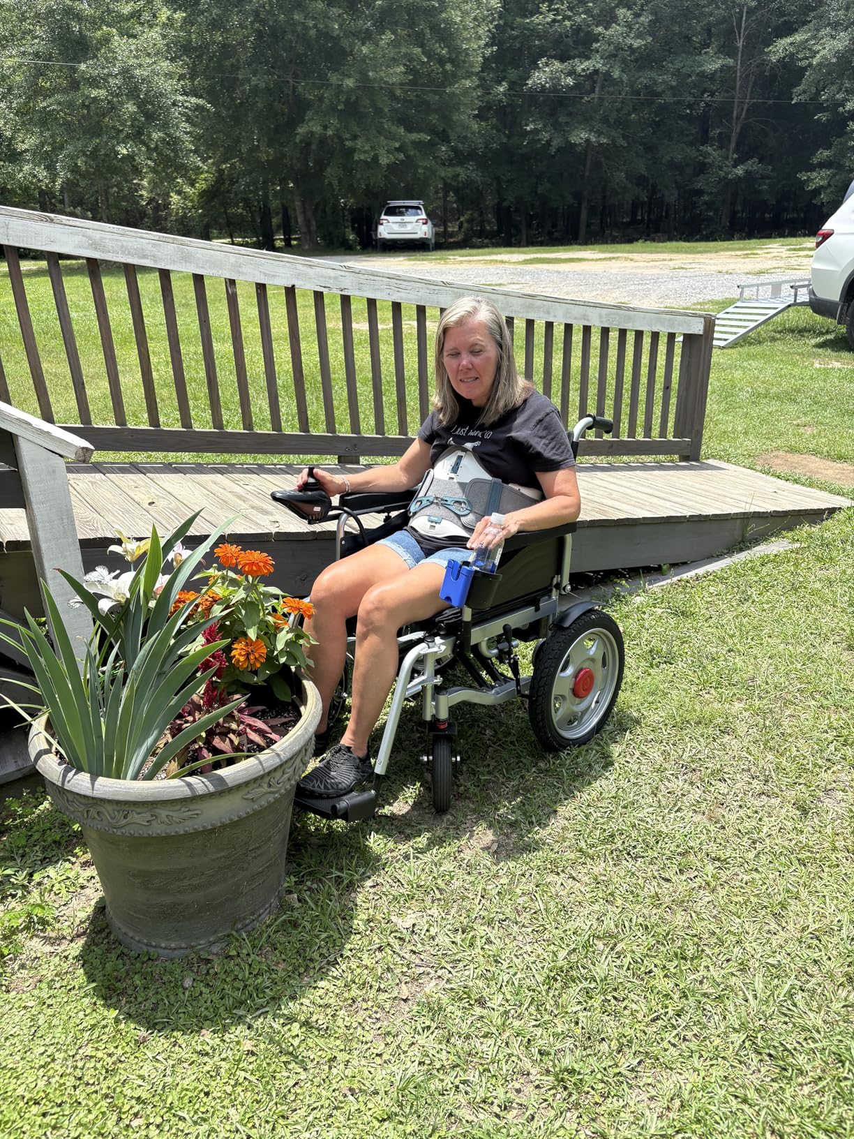 400LB Capacity Heavy-Duty Electric Wheelchair for Adults, Seniors | 20inch Extra Wide Seat, 500w Dual Motors, FSA&HSA Eligible, 15 Miles Long Travel Range, Foldable, All Terrain, Indoor&Outdoor Use customer photo 2
