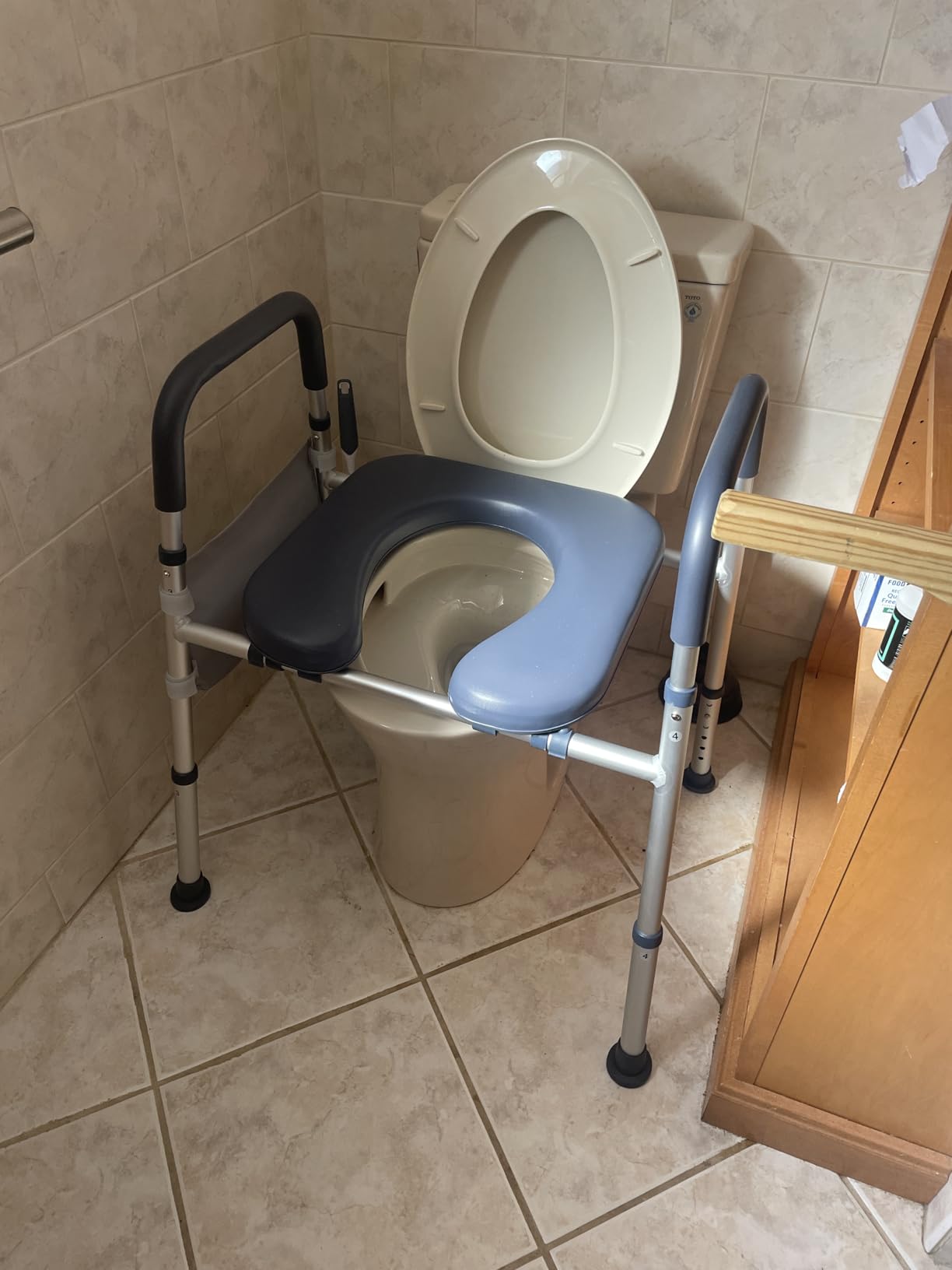 HOMLAND Toilet Seat Risers for Seniors, Raised Toilet Seat with Handles | Elevated Toilet Seat with Padded Seat, Adjustable Heigth & Width, suitable for Elderly, Handicap, Fit Most Toilet, Blue customer photo 2