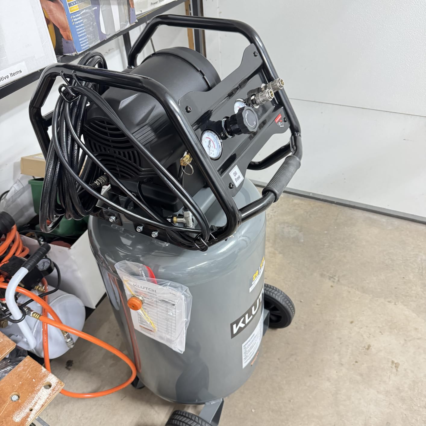 Klutch 29-Gallon Air Compressor, 2.5 HP, 120V, 175 PSI, 5.1 CFM at 90 PSI | Oil-free vertical design, Quick recovery, Nailing and painting use, Large wheels, Maintenance-friendly tank drain customer photo 1