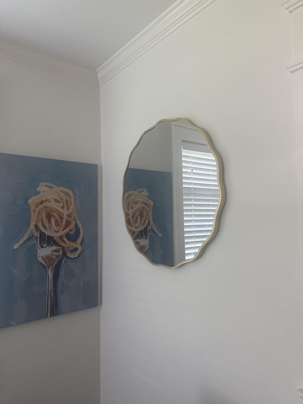 Round Wavy Mirror for Wall Decorative 32 inch, Modern Round Mirror Aluminum Frame for Bathroom Bedroom Living Room Home House Office Entryway, Gold customer photo 1