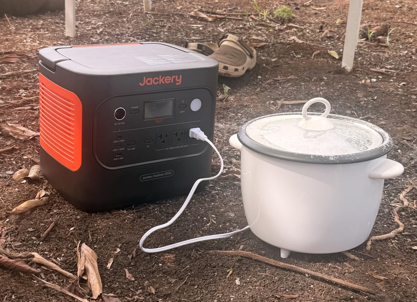 Jackery Explorer 2000 v2 Portable Power Station, 2042Wh LiFePO4 Home Backup Battery, 2200W Solar Generator, USB-C PD 100W Fast Charging For Emergencies, Power Outages, Camping(Solar Panel Optional) customer photo 1