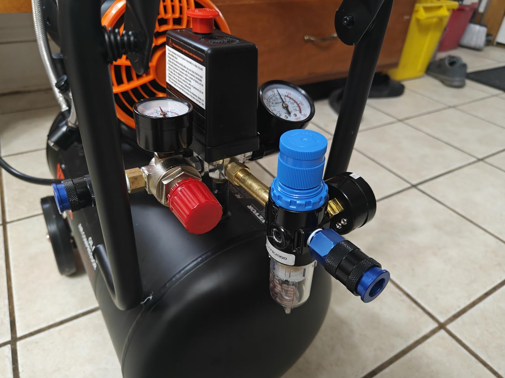 VEVOR Air Compressor, 15 Gallon Steel Tank, 2HP 5.3 CFM@90 PSI Oil Free Air Compressor, Max 125PSI Pressure, 78dB Ultra Quiet customer photo 1