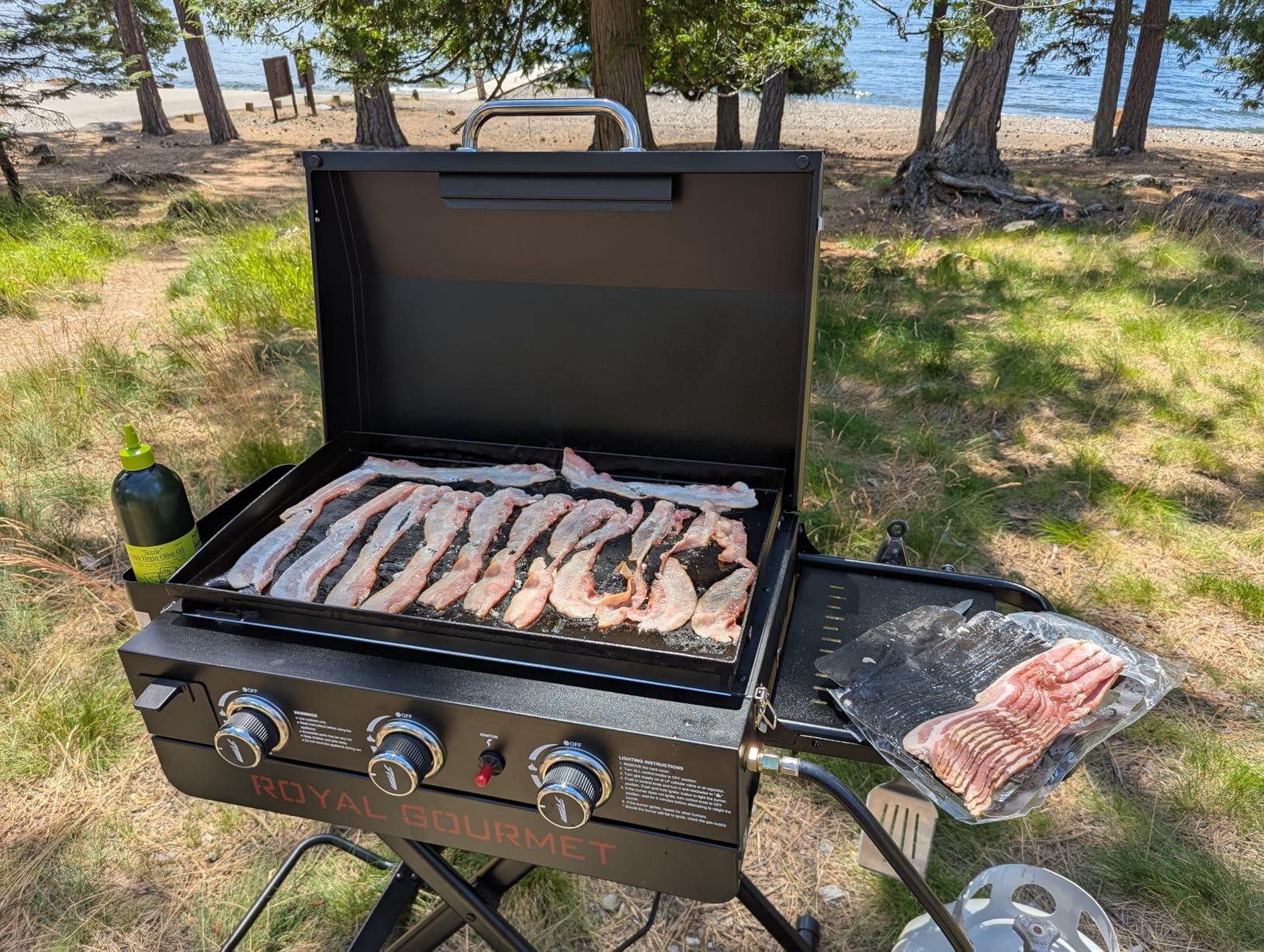 Royal Gourmet PD3001 3-Burner Propane Gas Griddle with Collapsible Stand customer photo 2