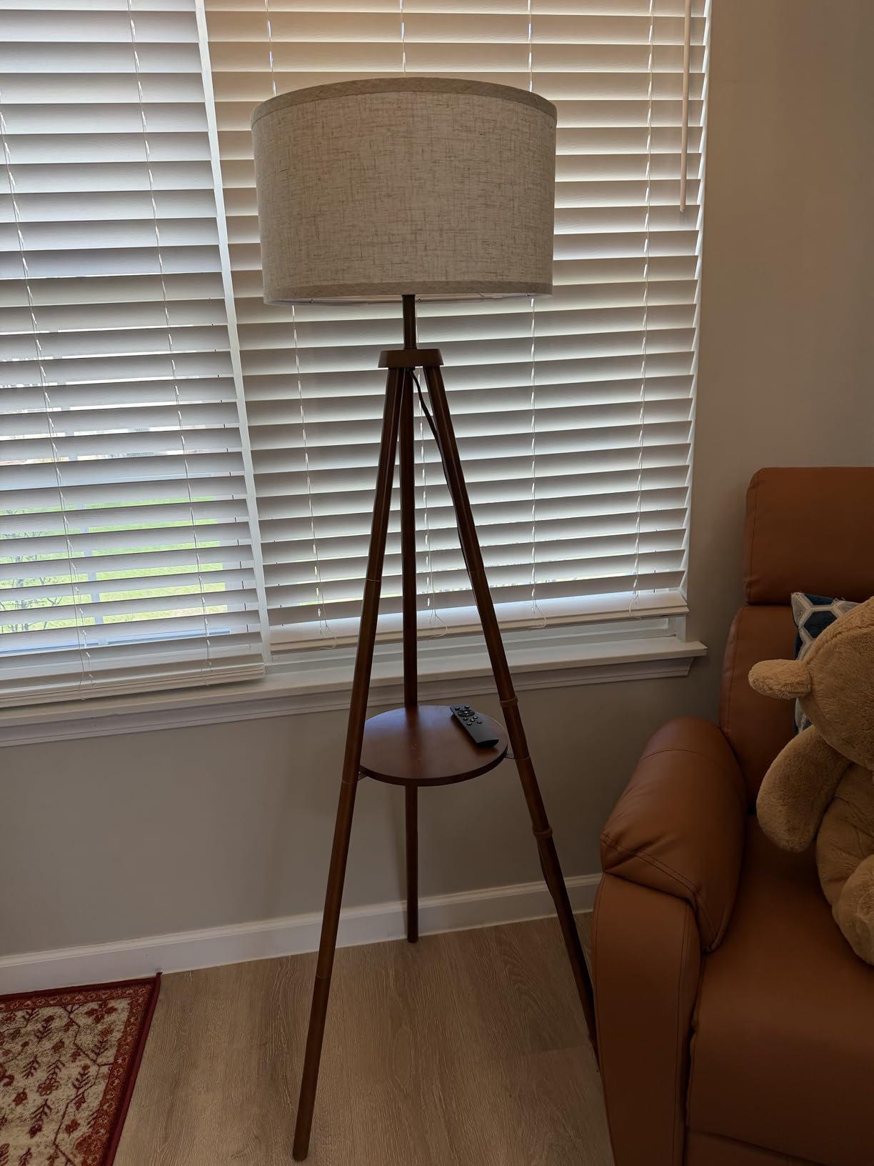 EOEYYOYB Floor Lamp with 3 Light Modes Adjustable- Wood Tripod Floor Lamp Modern LED Standing Lamp with Dimmable Brightness, Perfect for Living Room, Bedroom, and Office, Burlywood customer photo 1