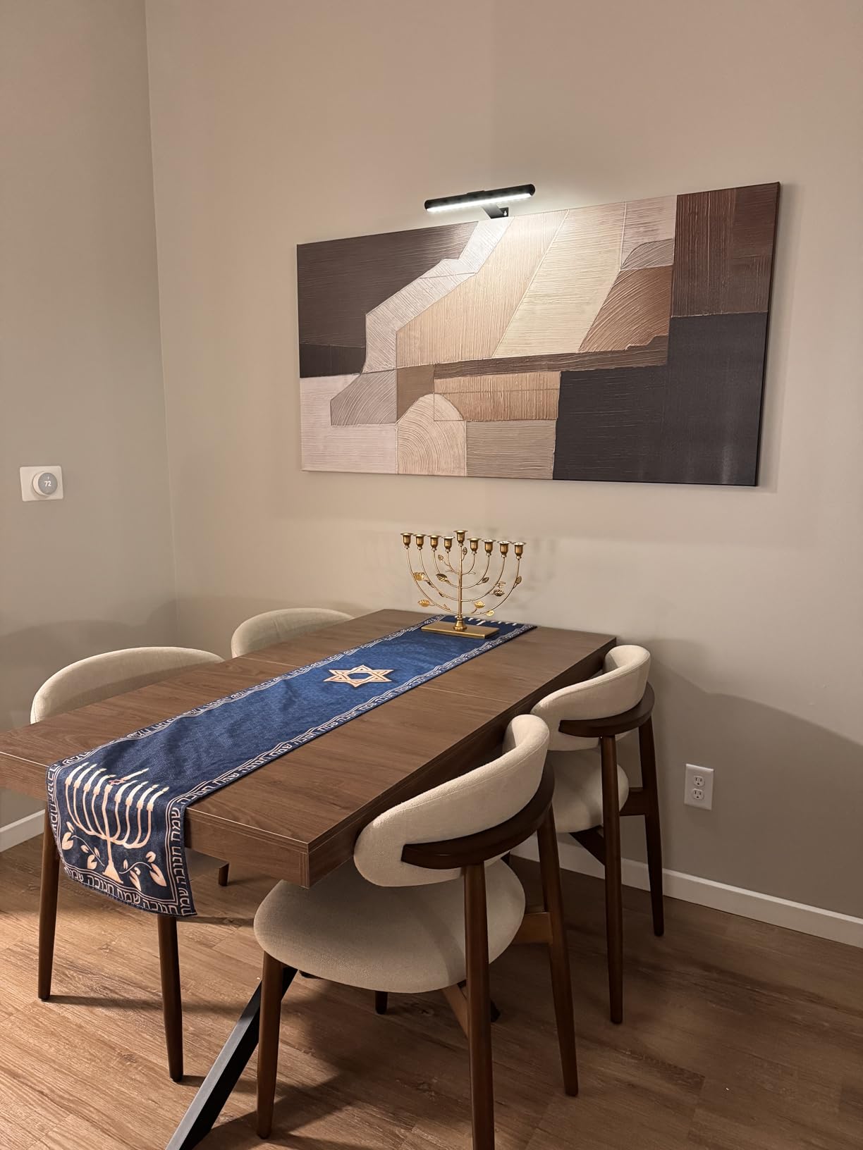 MECHYIN Extendable Dining Room Table for 4-6-8, 55''-70.9'' Wood Rectangle Expandable Dining Table with Hidden Storage, Space Saving Farmhouse Kitchen Table for Dining Room Kitchen Office,Walnut customer photo 1