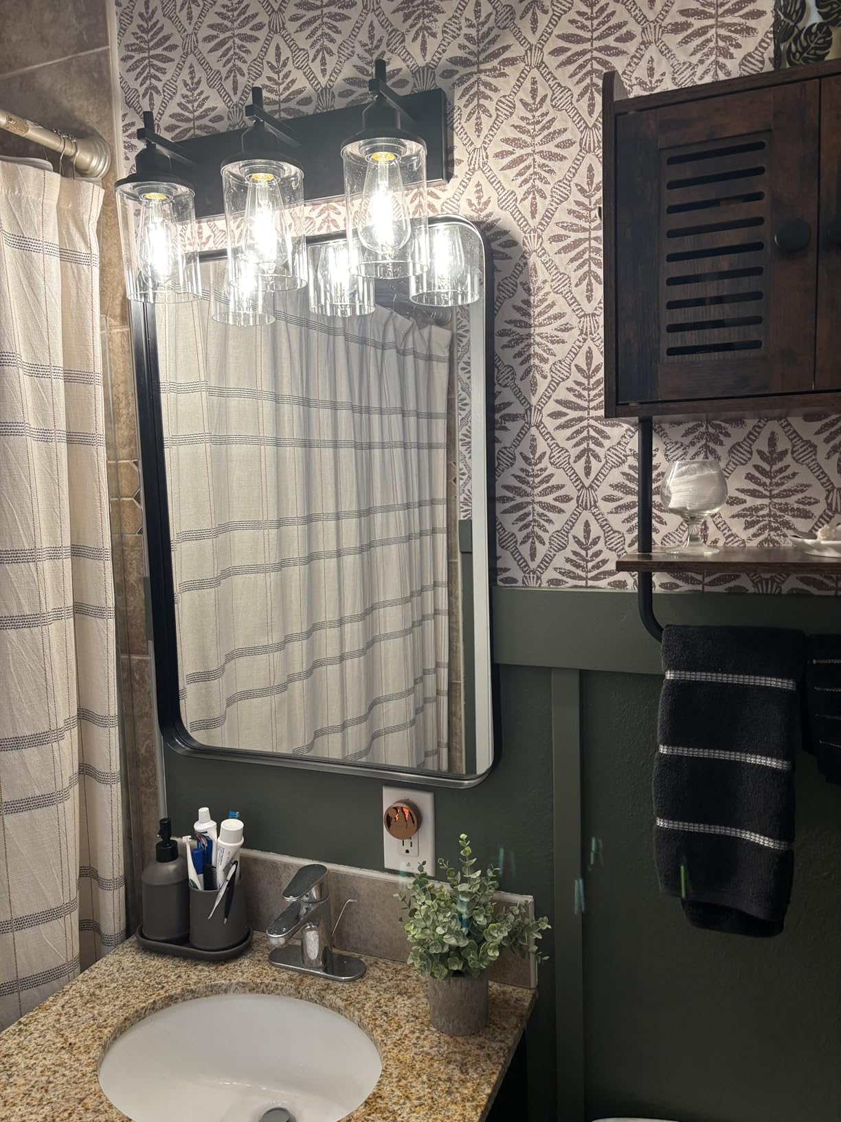 Lanhall 3-Light Black Bathroom Light Fixture Over Mirror Modern Farmhouse Bathroom Vanity Light Vintage Wall Lighting with Clear Glass Shade for Bathroom, Bedroom, Hallway, Cabinet customer photo 2