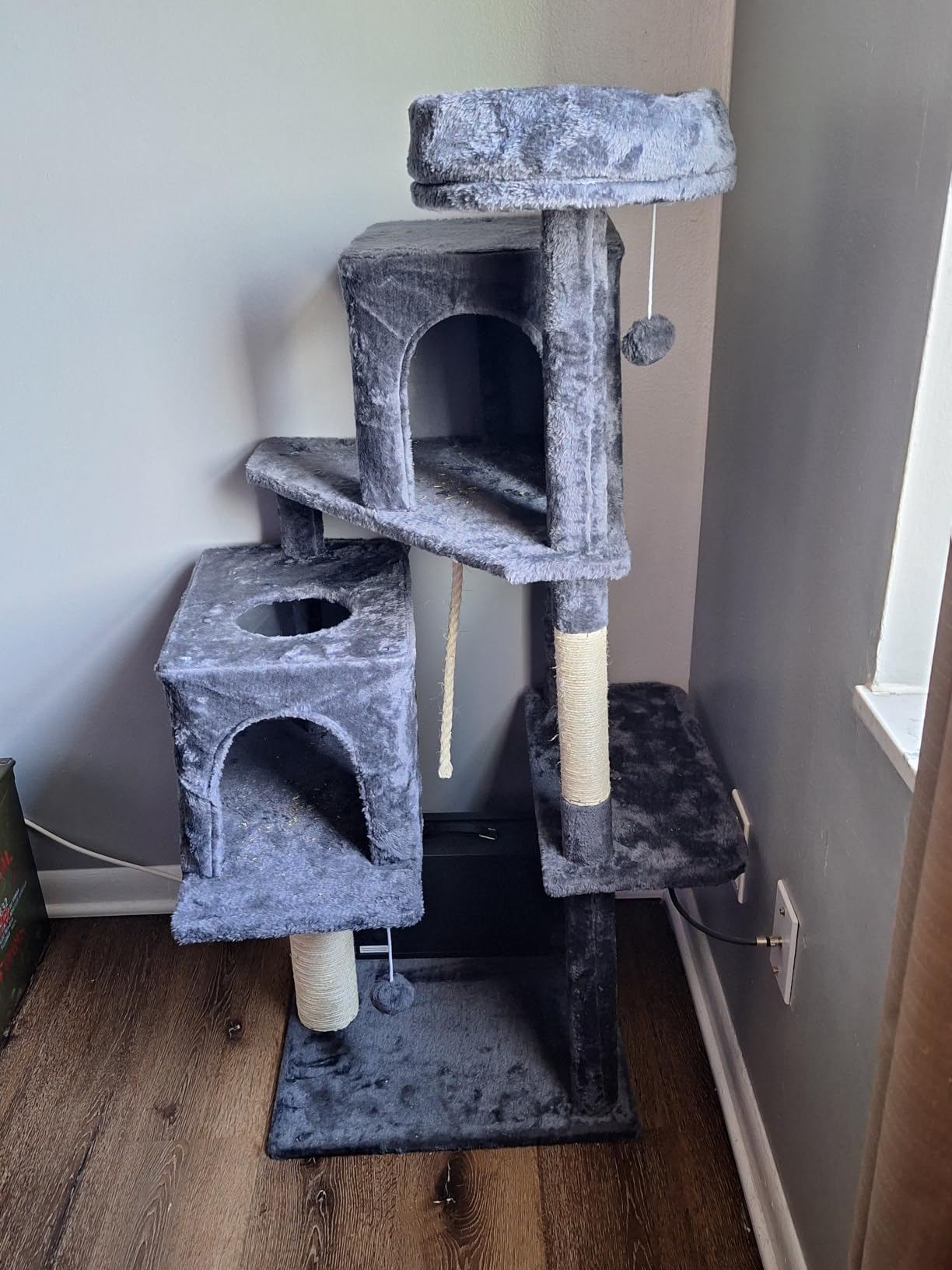 58.5inch Large Cat Tree Tower Condo for Indoor Cats, Soft Plush Multi-Level Climbing Tree customer photo 1
