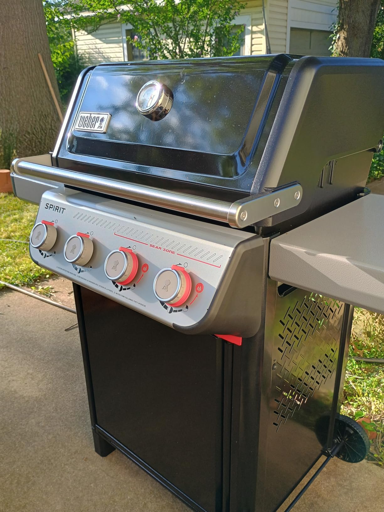 Weber Spirit E-425 Liquid Propane Gas Grill for Outdoor Cooking and BBQ, 4 Burner, Black - Porcelain-Enameled Cast-Iron Grates, 2 Boost Burners & Sear Zone customer photo 2