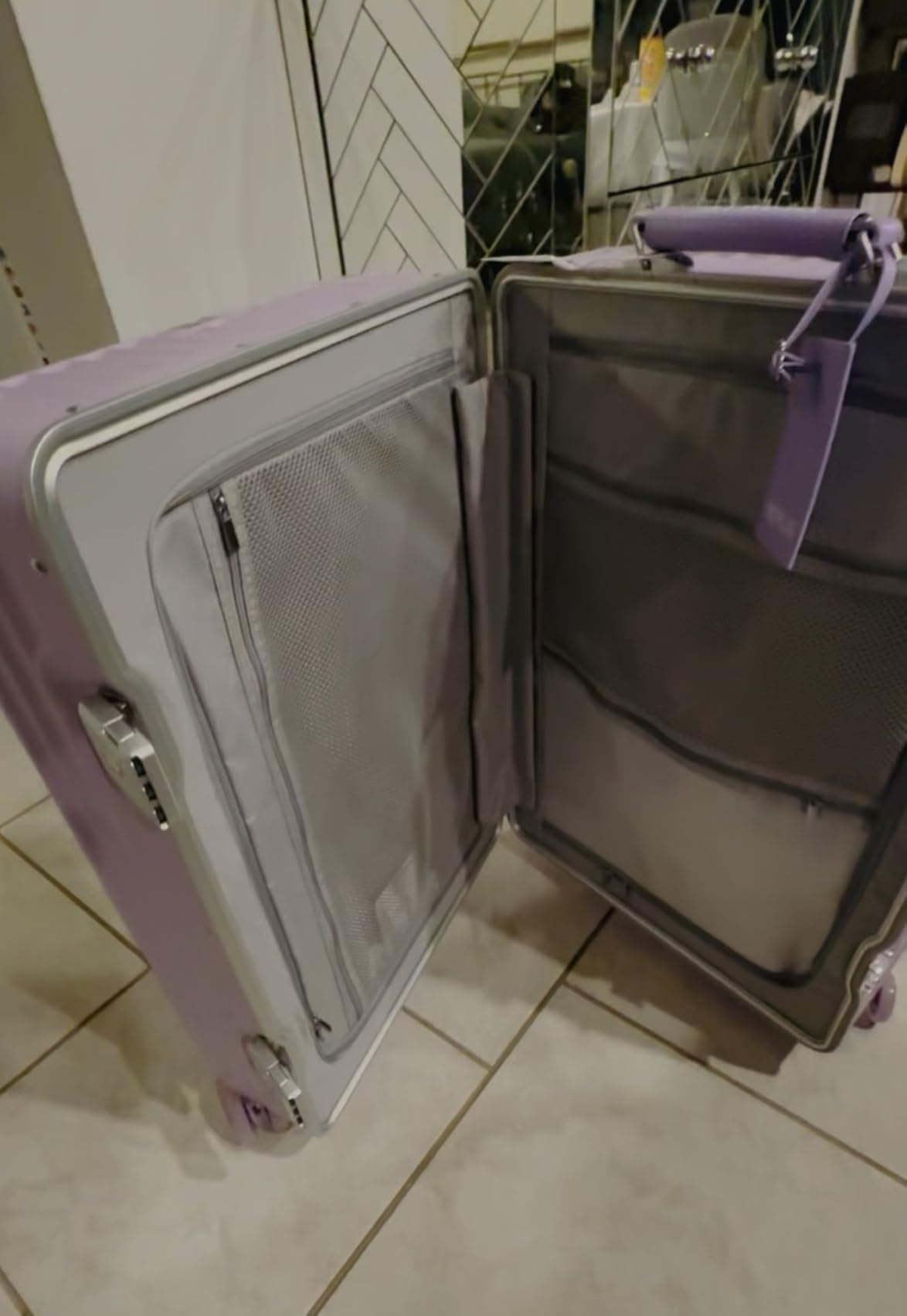 ROPLUS Aluminium Frame Checked-Luggage with Smooth Jelly Wheels, Hardside Zipperless Rolling Suitcase with TSA Lock (Grey, 28-Inch) customer photo 2