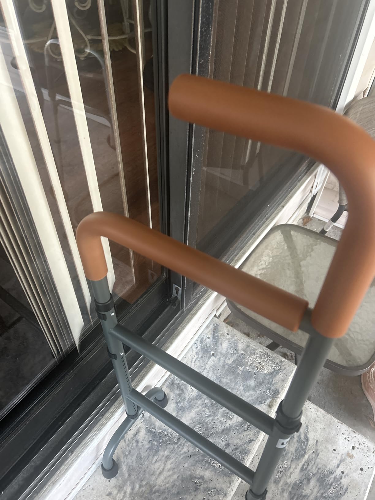 20-Level Adjustable Stair Climbing Assist Cane & Elderly Stair Lift Assist with Anti-Slip Handle & Stabilizing Feet, Standard Steps-Patent Pending customer photo 1