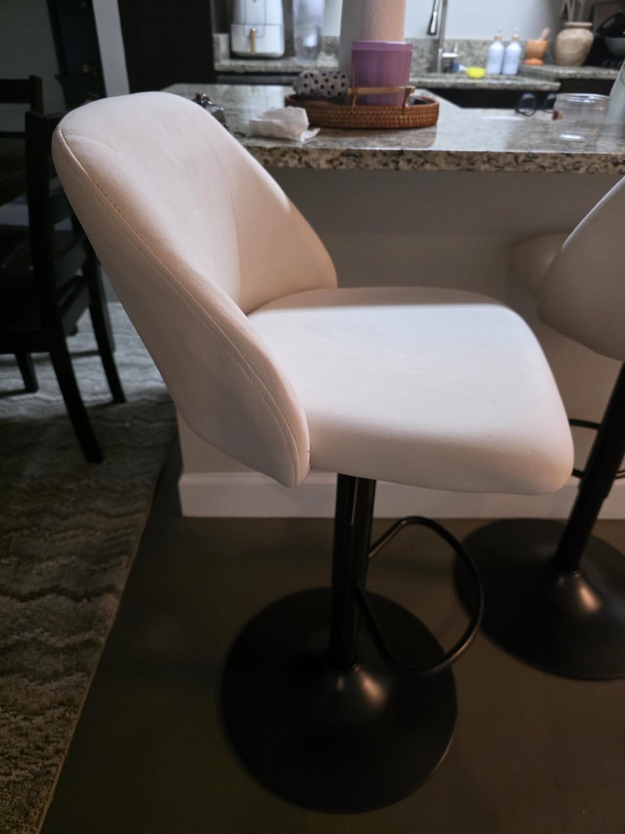 COLAMY Bar Stools Set of 4, Modern Swivel Bar Chairs, Adjustable Upholstered Barstools Counter Height with Full Backrest for Bar, Dining Room, Kitchen Island, Beige customer photo 1