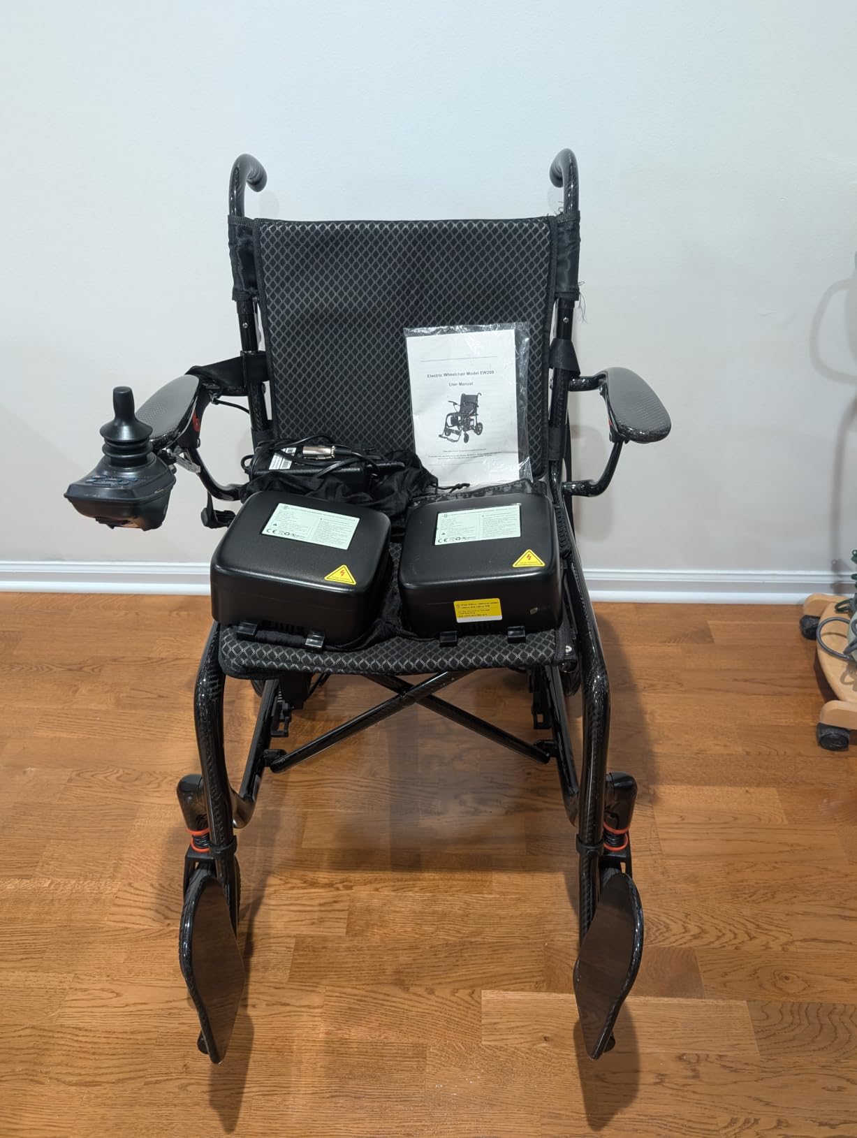 28lbs Ultralight Foldable 100% Carbon Fiber Electric Wheelchair, Bluetooth Control, 28-Mile Range, Dual Batteries, Airline Approved customer photo 2