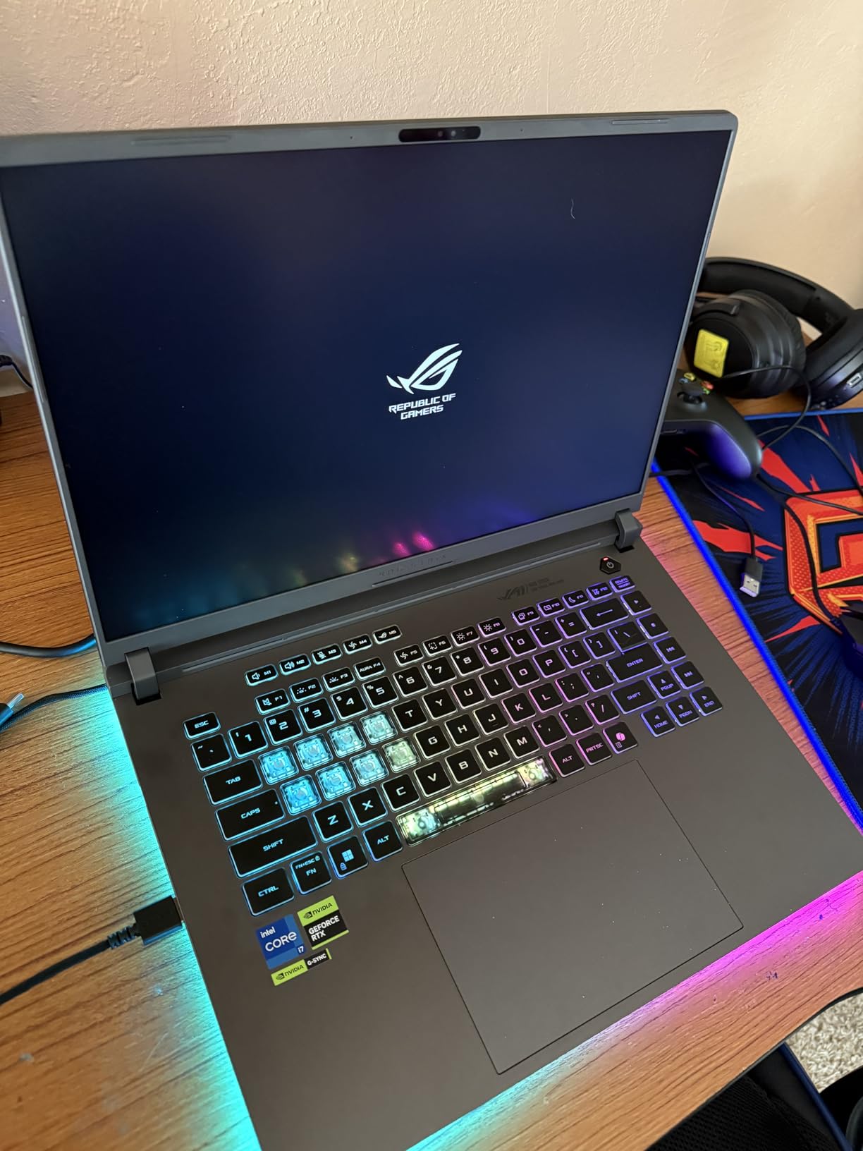 ASUS ROG Strix G16 (2025) Gaming Laptop, 16-inch FHD+ 165Hz, NVIDIA GeForce RTX 5060, Intel Core i7 14650HX, 16GB DDR5, 1TB Gen 4 SSD, G615JMR-AS74 customer photo 1