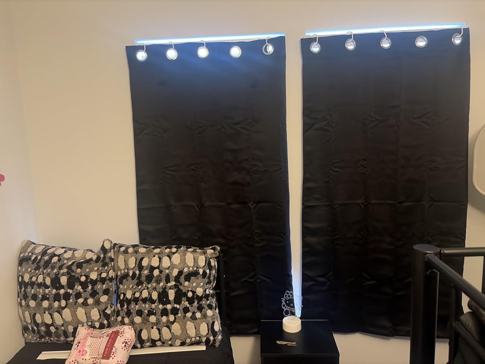 MIULEE Blackout Curtains for Bedroom Living Room 2 Panels, Thermal Insulated Room Darkening Drapes Grommet Noise Reducing Light Blocking Window Treatments 84 Inches Long 40x84 Inch Black customer photo 2