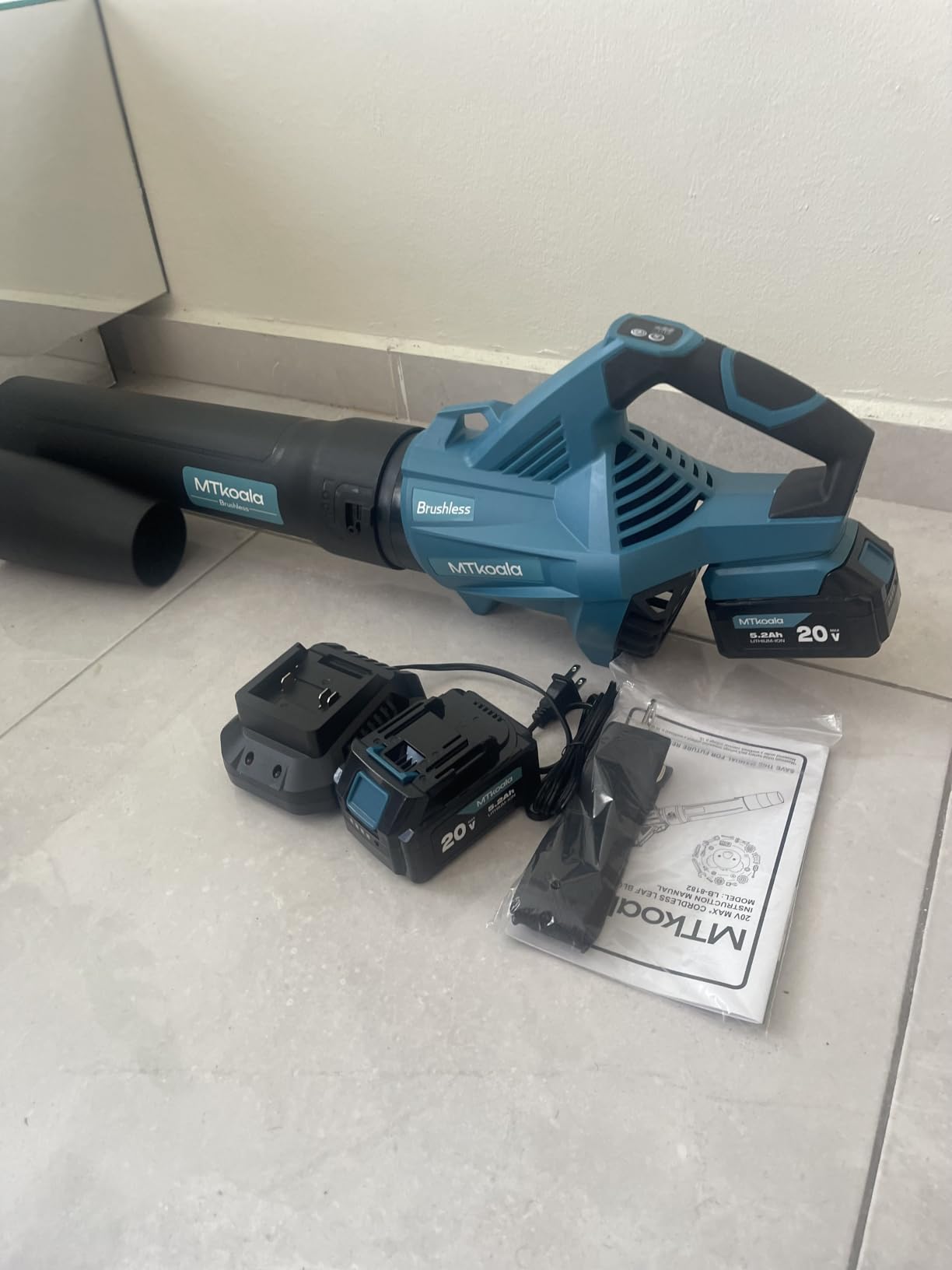 Leaf Blower Cordless, New Upgraded 1200W Brushless Motor Leaf Blower, 700CFM 200MPH with 3 Speed Modes, 160Mins Max Runtime, Handheld Electric Blower for Lawn Care, Yard, Dust & Snow customer photo 1