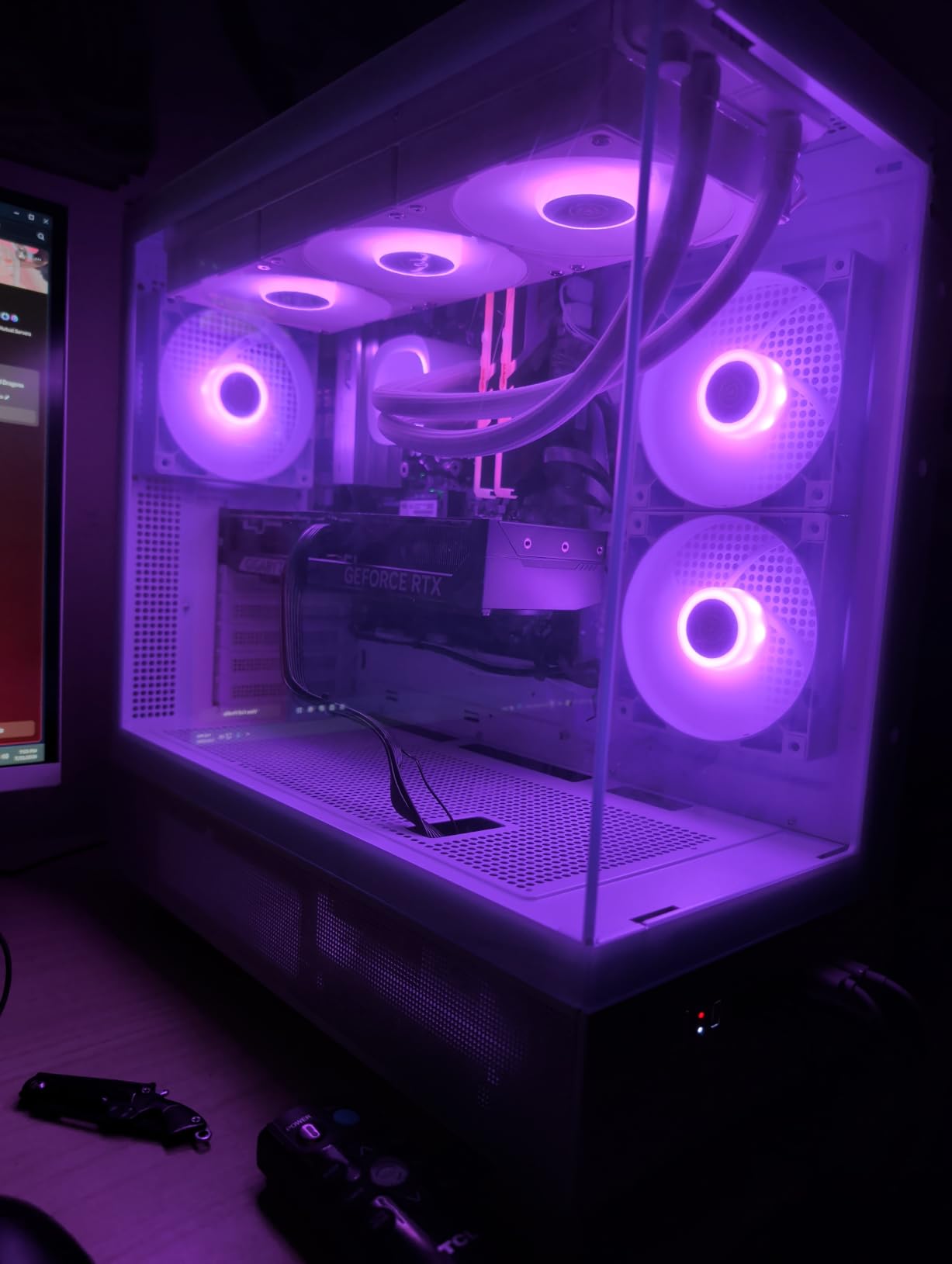 Skytech Gaming Azure 3 Gaming PC, Ryzen 7 7700X, RTX 5070 | 32GB DDR5 RAM 6000, 1TB Gen4 NVMe M.2 SSD, Windows 11, 850W GOLD ATX 3 PSU, 360 ARGB AIO, Wi-Fi 5, Desktop customer photo 1