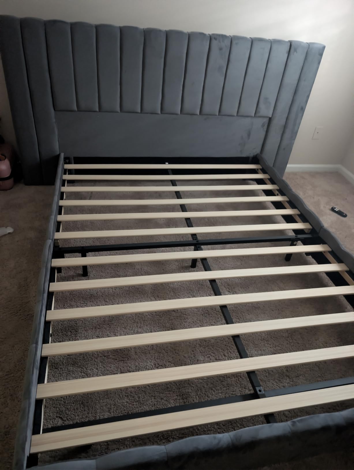 Jocisland Queen Bed Frame with 85