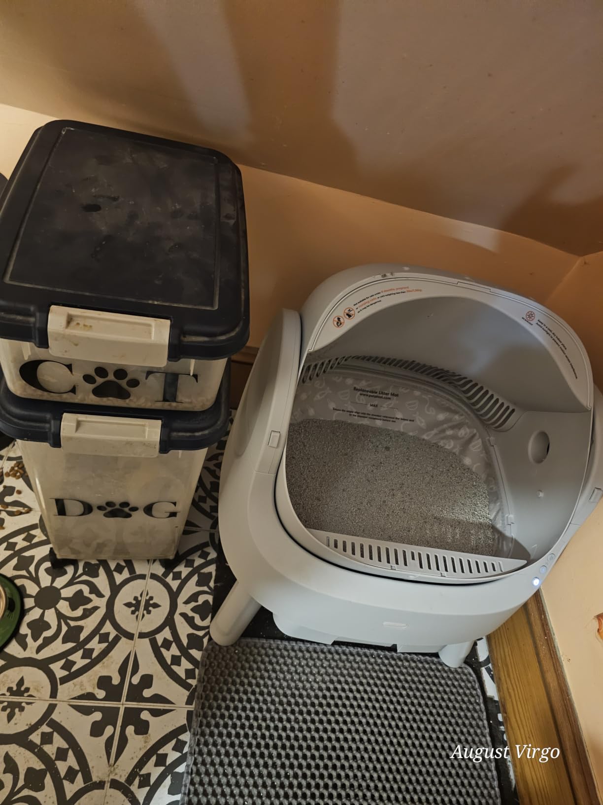 Mimfam Automatic Self Cleaning Litter Box, with 4 Pairs Infrared Sensor, Open-Top Design for Multi-Cat Homes, Comes with Liner Bags and Cat Litter Mat customer photo 1