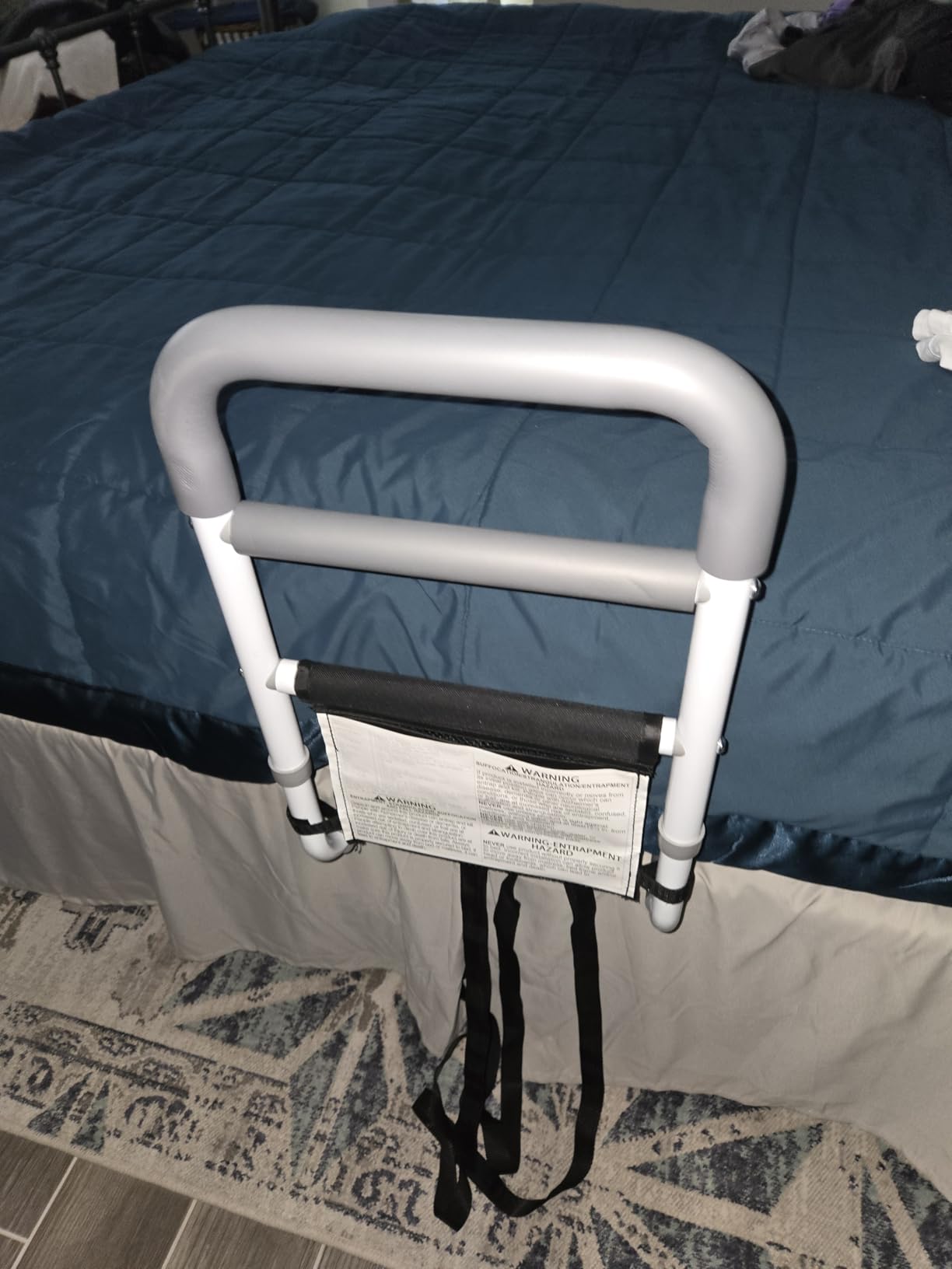 Bed Rails for Elderly Adults - 350LBS Heavy Duty Bed Assist Rail with Non-Slip Bedside Handle, Fall Prevention Safety Cane with Storage Pocket for Seniors, Fits King/Queen/Full/Twin Beds customer photo 2